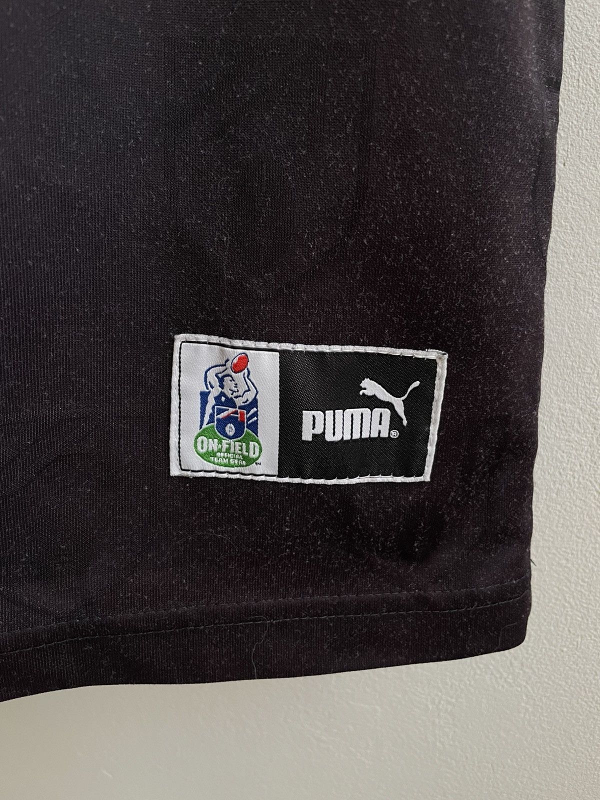 Vintage St Kilda Saints Vintage Puma Football Club AFL LRG Jersey Size US XXL / EU 58 / 5 - 9 Thumbnail