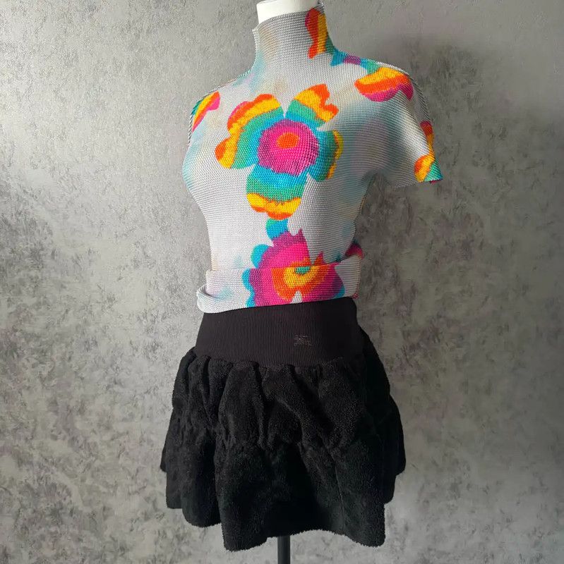 Burberry Burberry Black Short Skirt for Women Size 24" / US 00 / IT 34 - 1 Thumbnail