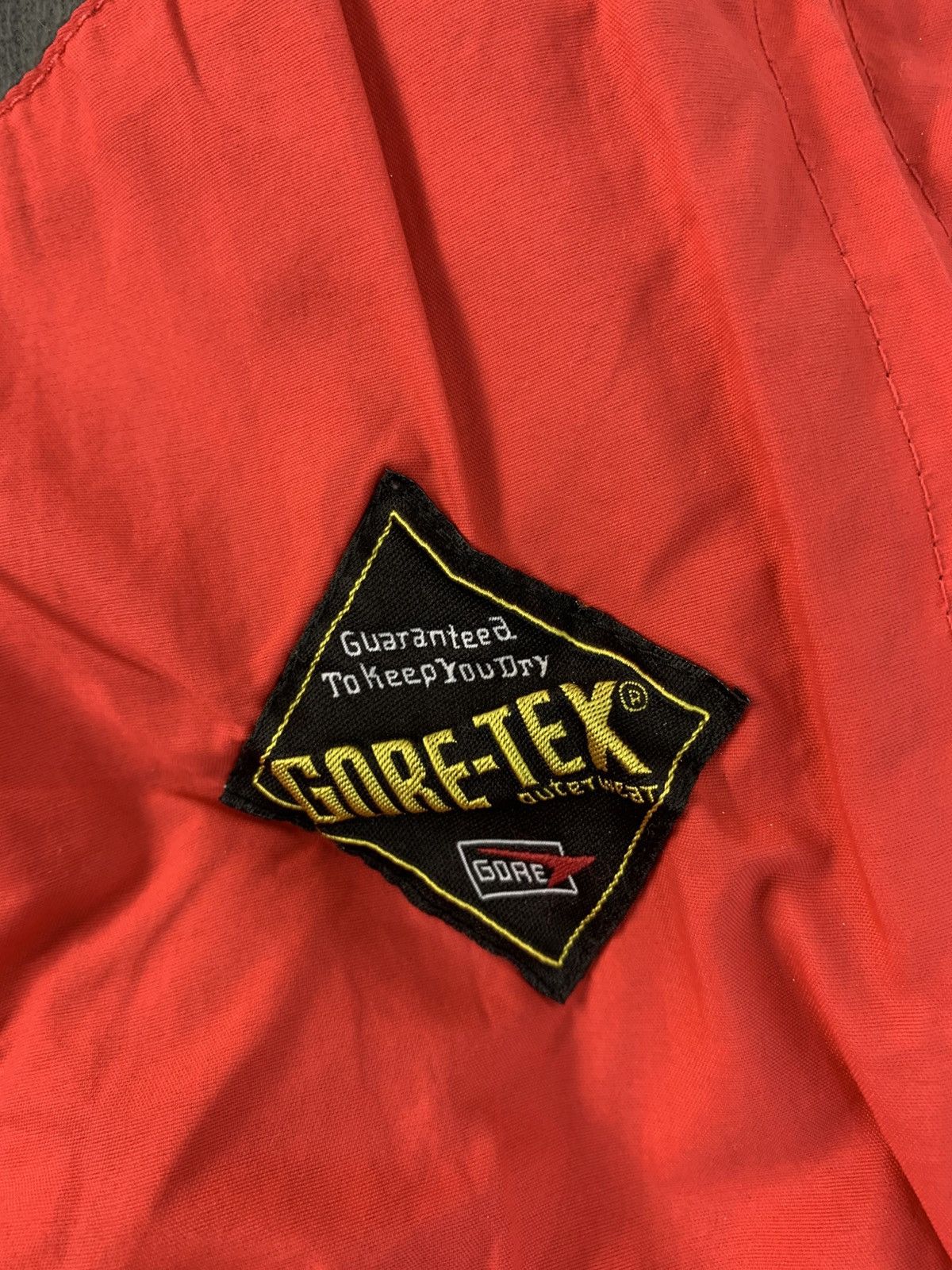 Goretex The North Face Gore-tex Summit Series Hooded Red Jacket Size US L / EU 52-54 / 3 - 8 Thumbnail