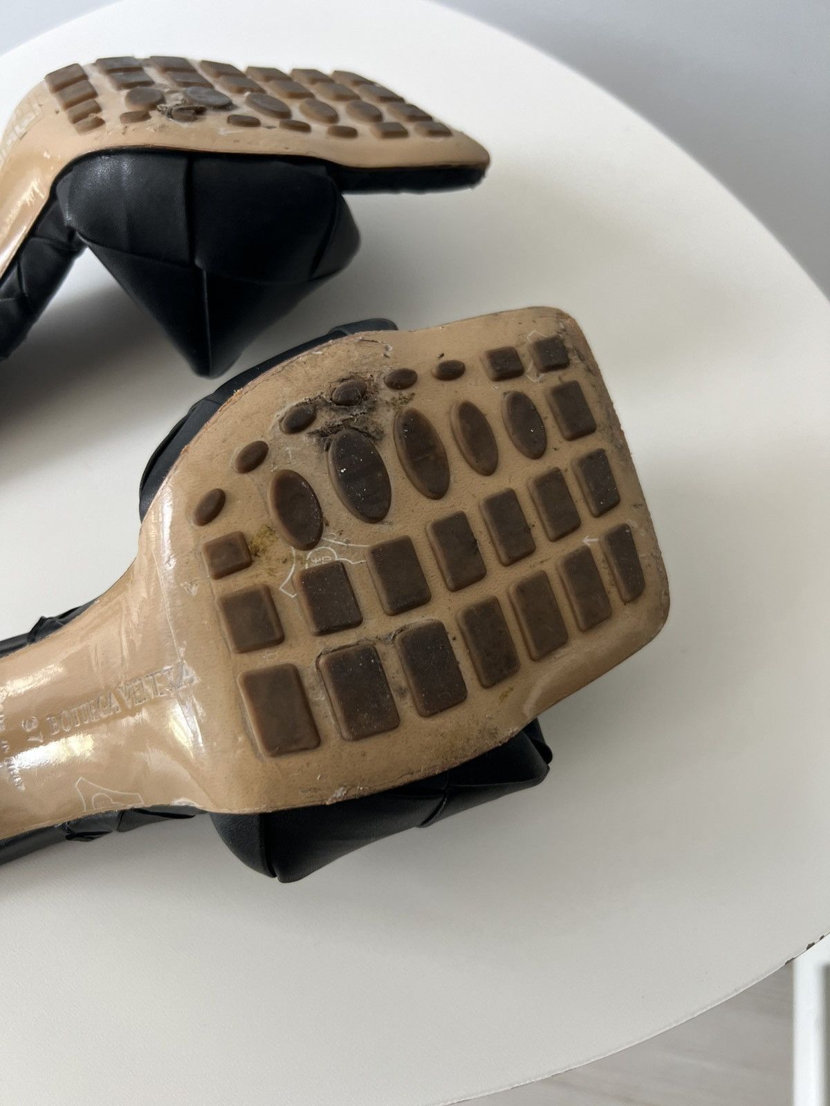 Bottega Veneta Bottega Veneta Lido Mules Black Size 7/37 Size US 7 / IT 37 - 14 Thumbnail