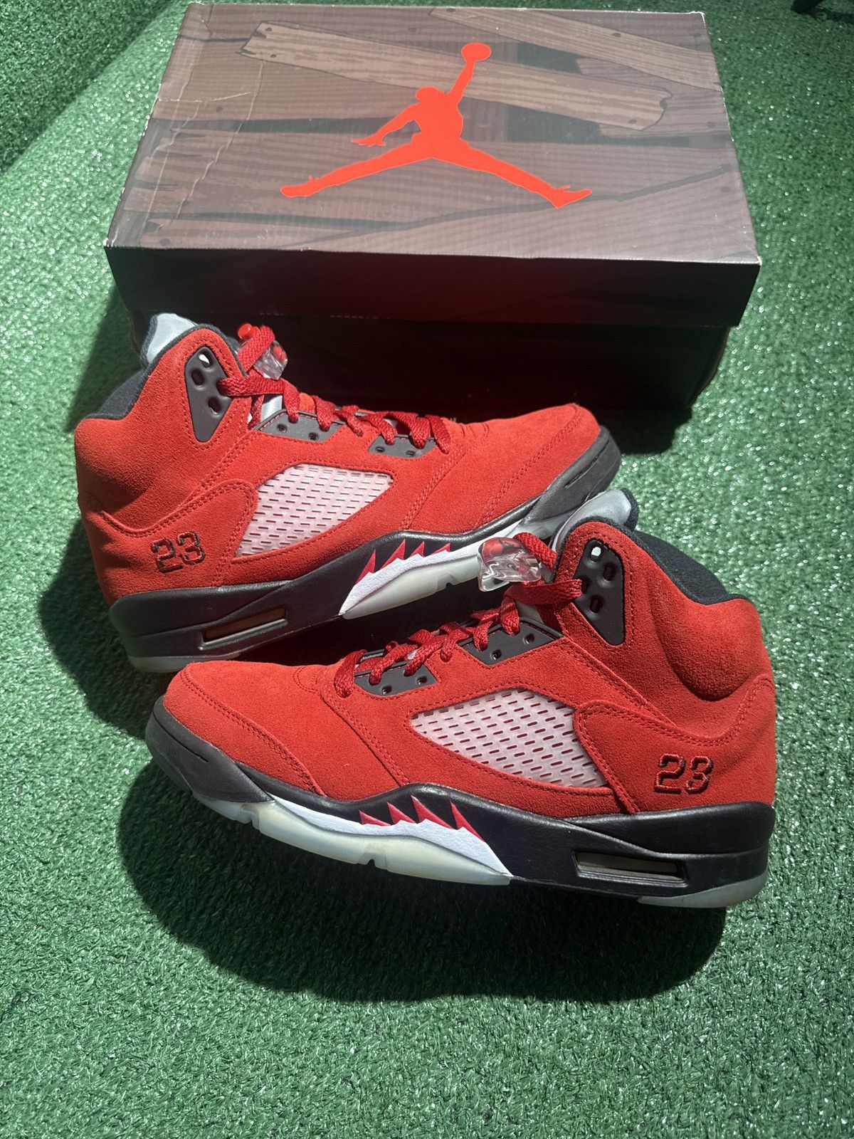 Jordan Brand Jordan 5 Raging Bull Red 2021 Size US 8 / EU 41 - 1 Thumbnail