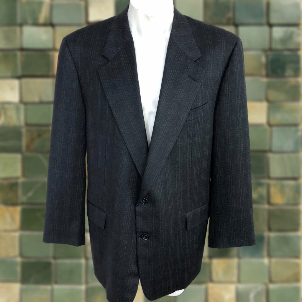 Vintage Hickey Freeman 46 R Gray Plaid Wool Button Sport Coat Jacket Men’s Suit Jacket, One Piece, Notch Lapel, Regular Fit, Dry Clean Only, Wool, 100% Wool Size 46R - 1 Thumbnail