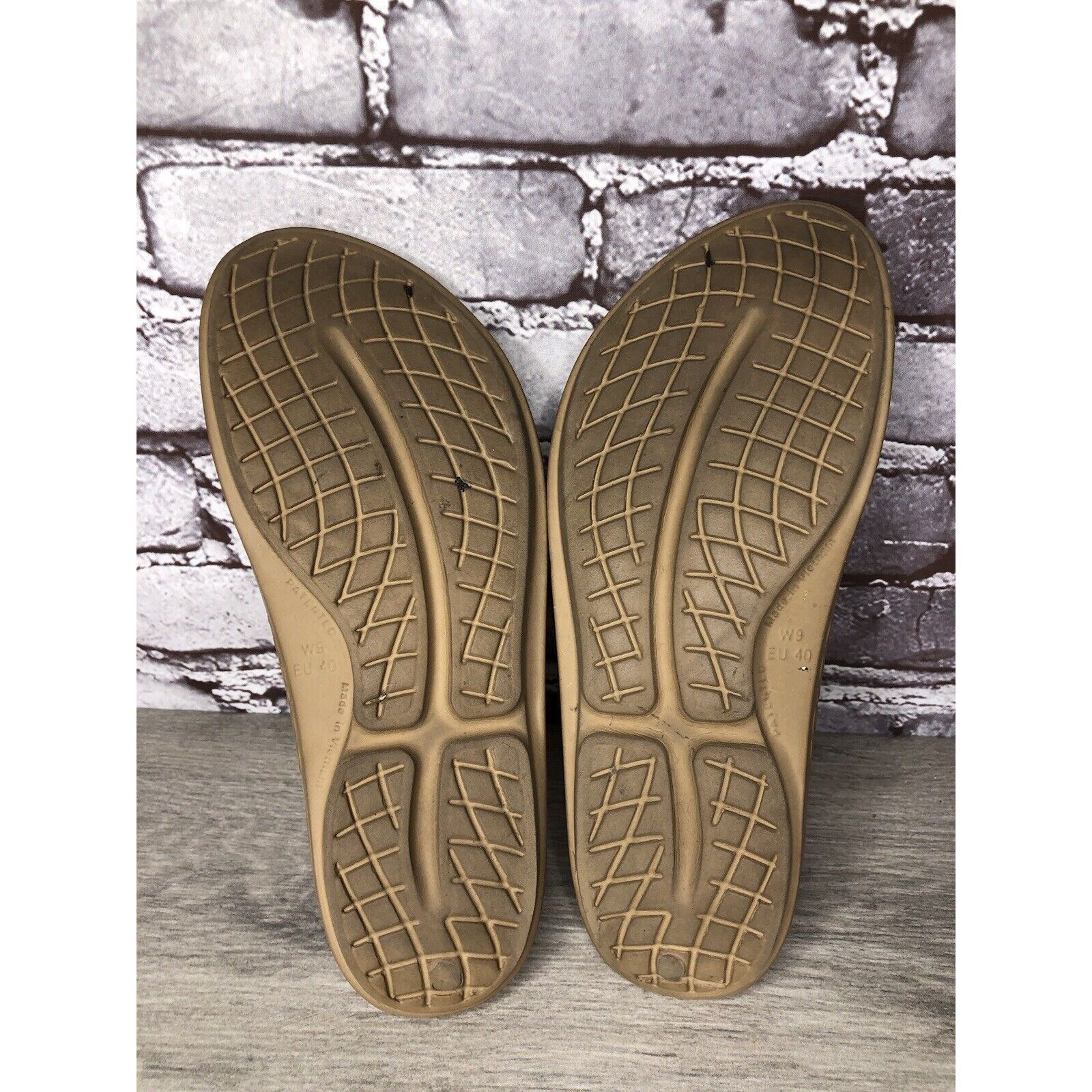 Other Oofos Oolala Camel Nude Rubber Thong Lightweight Sandals Wom Size US 10 / IT 40 - 7 Thumbnail