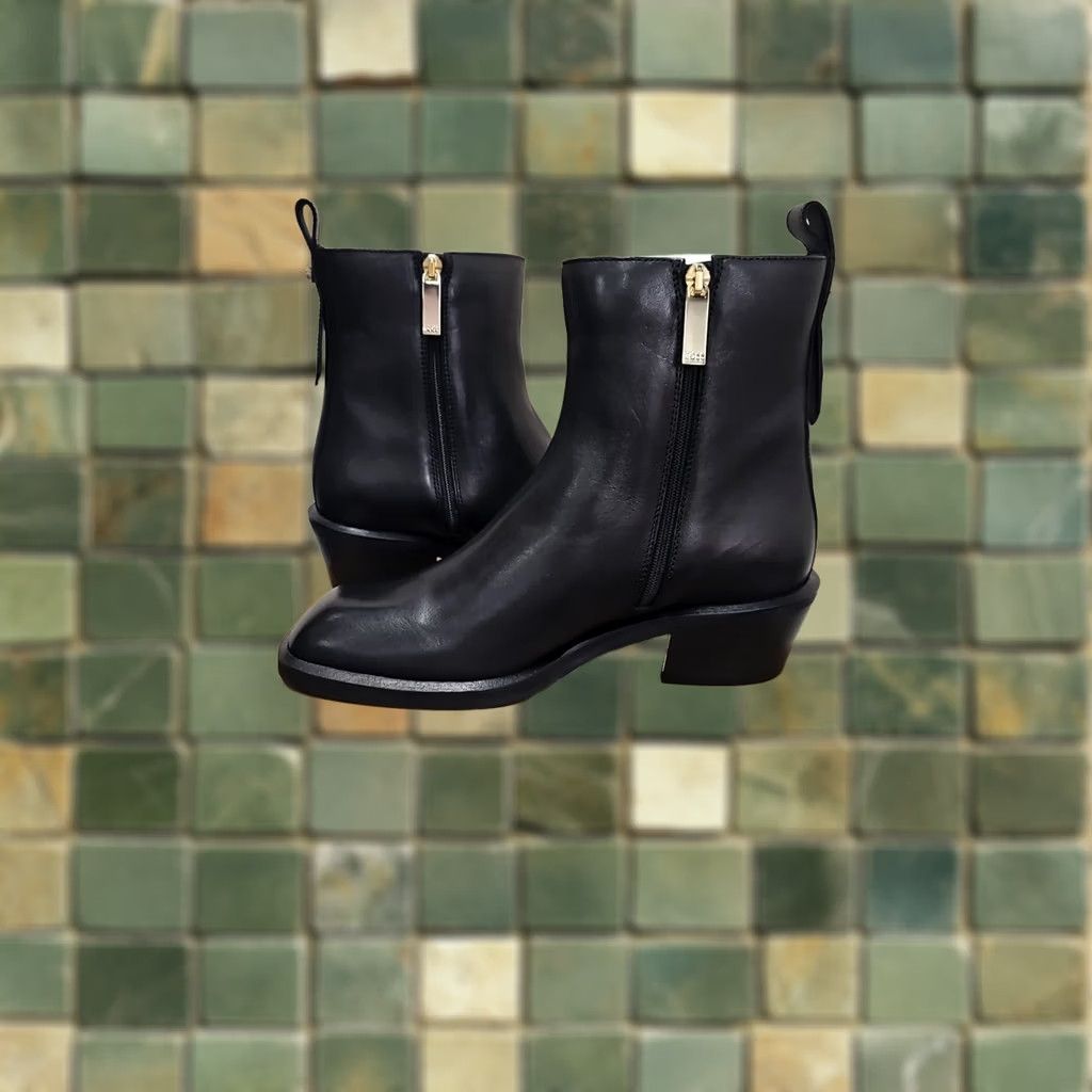Hugo Boss VINTAGE? No. Size US 9 / IT 39 - 1 Thumbnail
