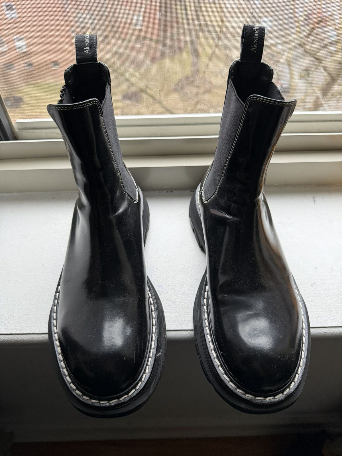 Alexander McQueen Alexander McQueen Tread Chelsea Boots Black RARE Size US 9 / EU 42 - 2 Thumbnail
