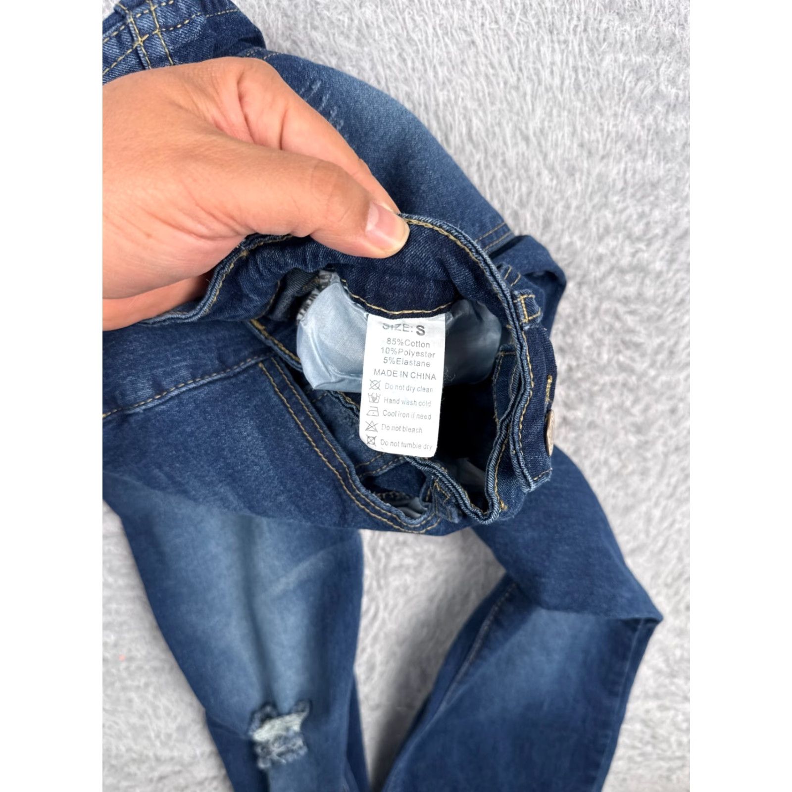 Vintage Jeans Womens 24 Blue Denim Flared Distressed Cotton Blend Mid Rise 24x28 Size 42" / US 20 - 2 Thumbnail