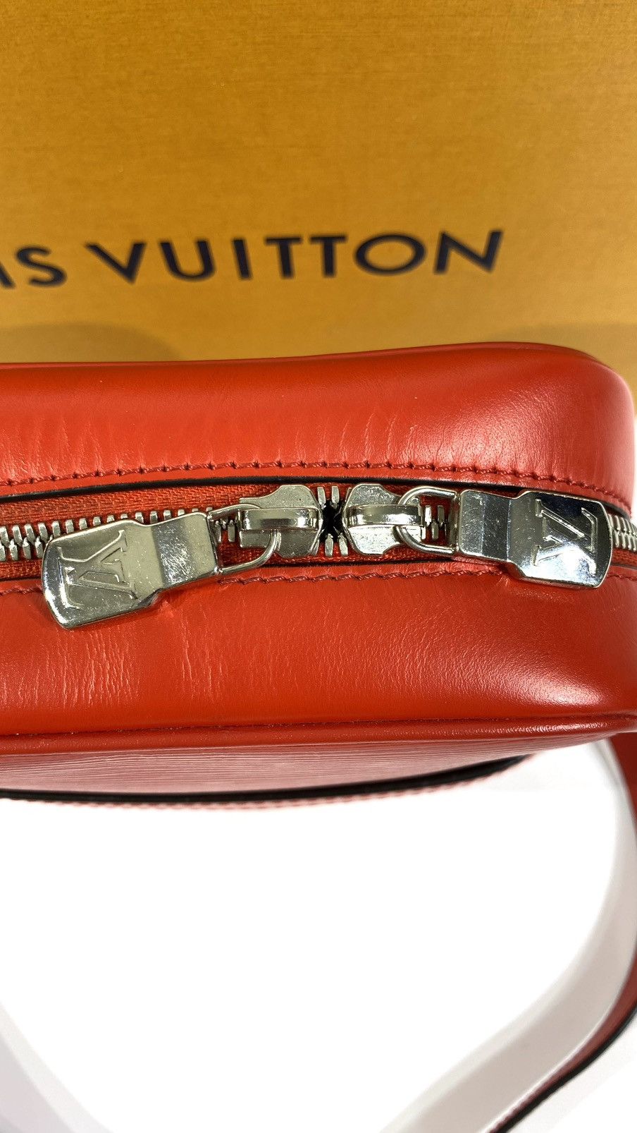 Louis Vuitton × Supreme Louis Vuitton X Supreme Danube PM EPI Leather Cross Body Bag Size ONE SIZE - 15 Thumbnail