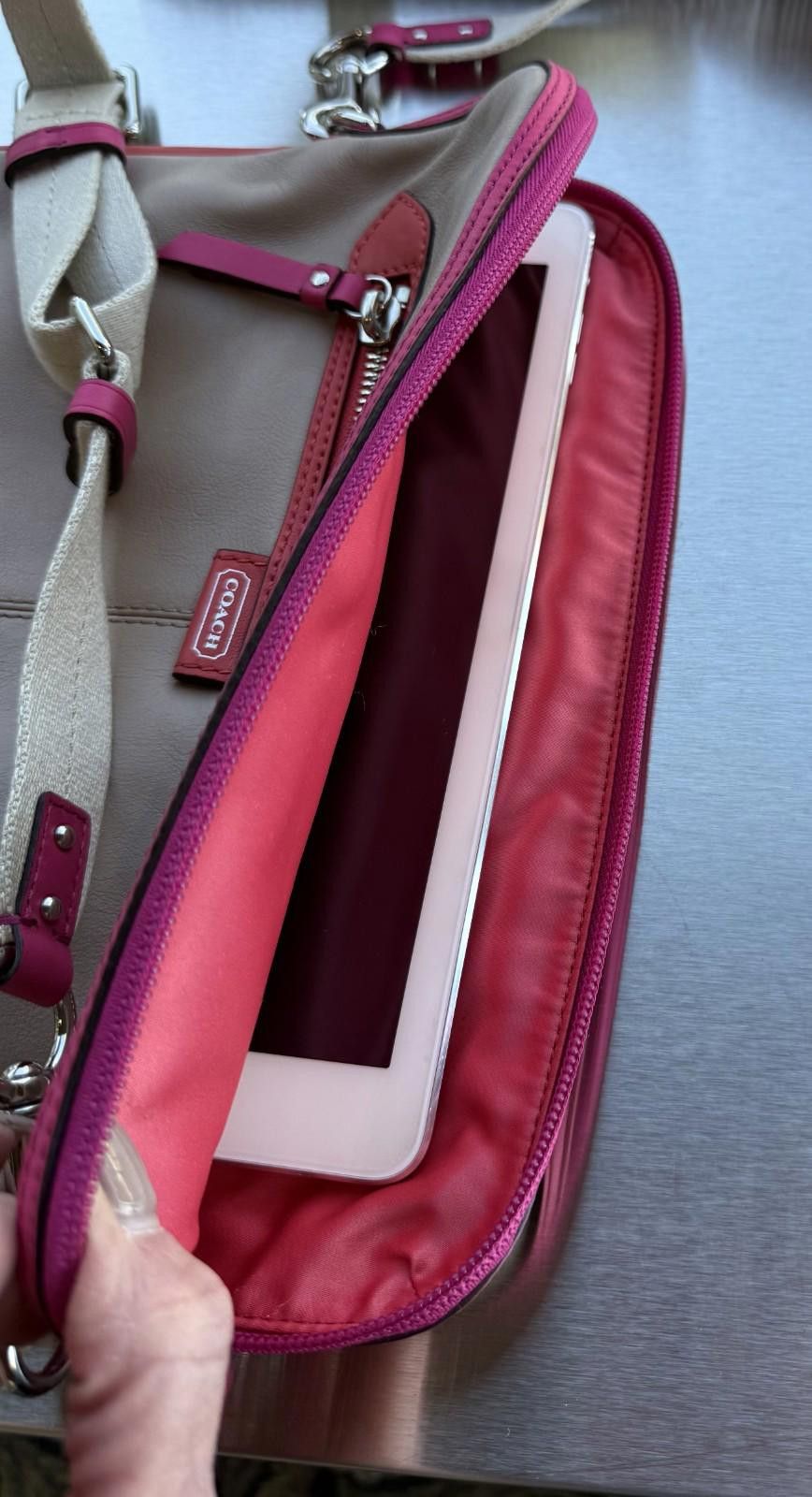 Coach Leather Crossbody Messenger iPad eReader w Adjustable Strap Size ONE SIZE - 12 Thumbnail