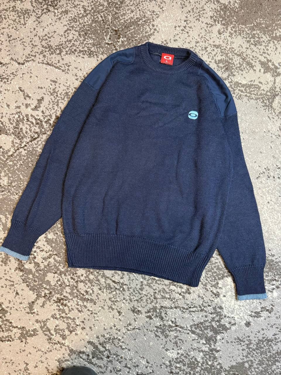 Oakley Vintage y2k Oakley Embroidery Logo Knit Sweater Size US L / EU 52-54 / 3 - 1 Thumbnail