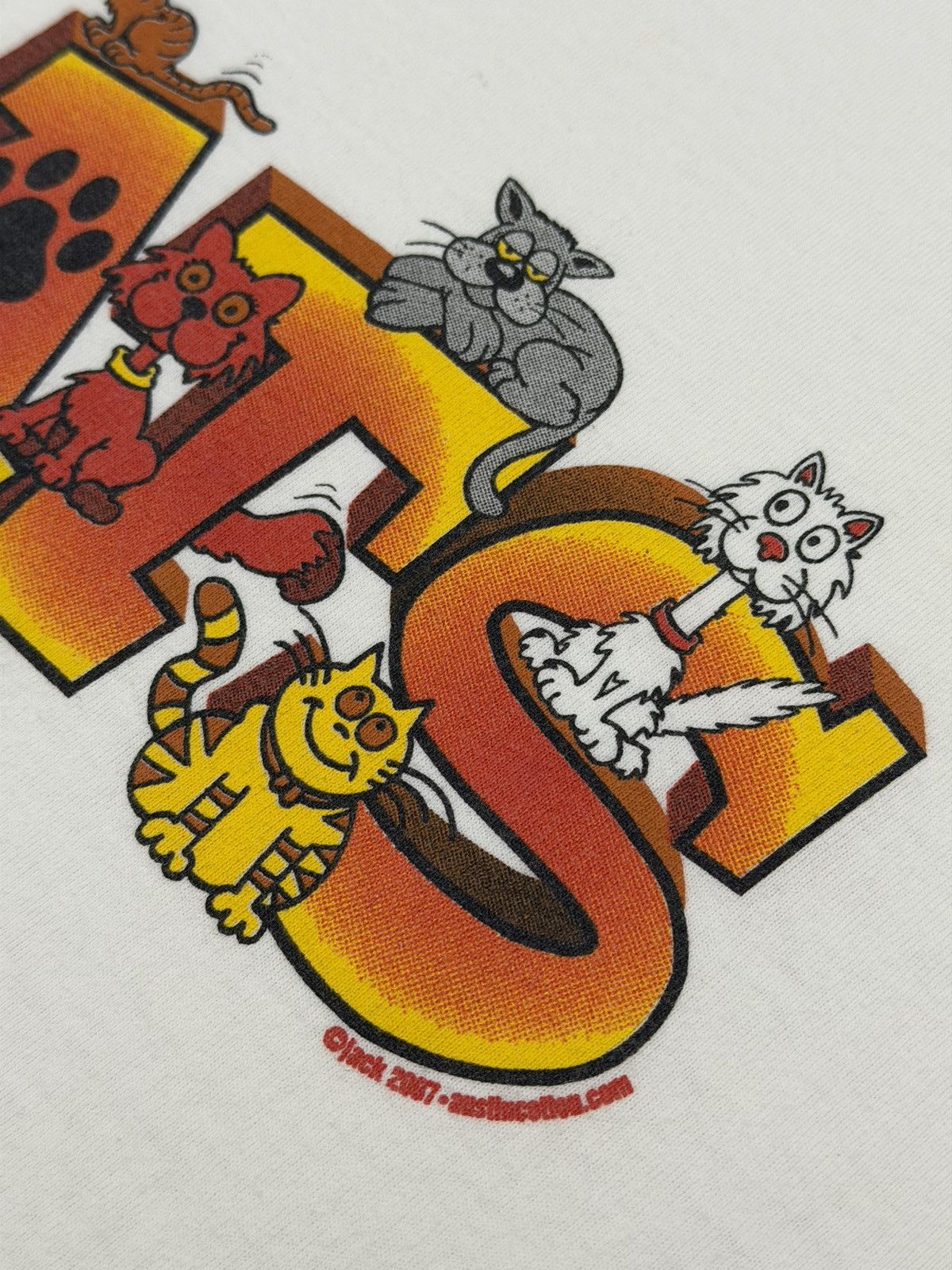 Gildan Vintage Y2K Cats Graphic T Shirt Size Medium White Size US M / EU 48-50 / 2 - 6 Thumbnail