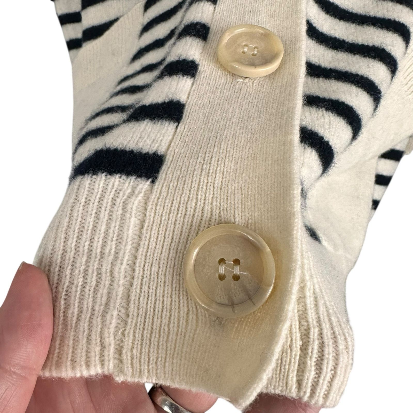 Zara Zara Black Ecru Striped Oversized Wool V-neck Cardigan Sz M Size M / US 6-8 / IT 42-44 - 6 Thumbnail