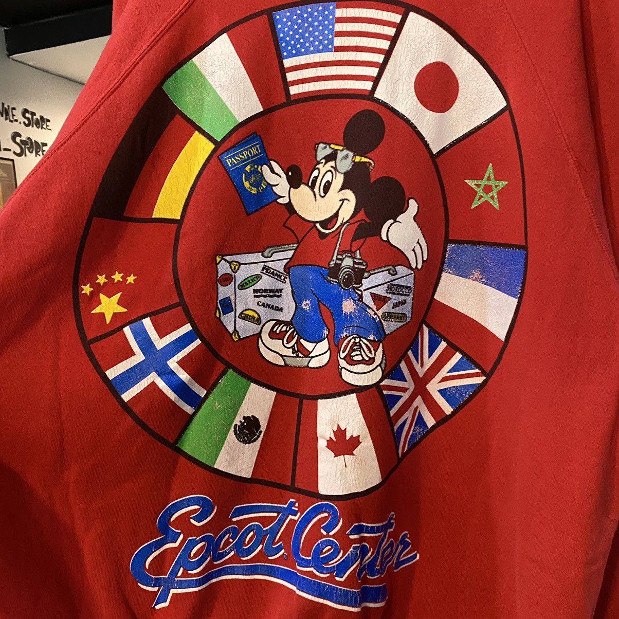 Disney × Vintage Mickey Mouse Walt Disney World Epcot Center Crewneck Size US XXL / EU 58 / 5 - 5 Thumbnail