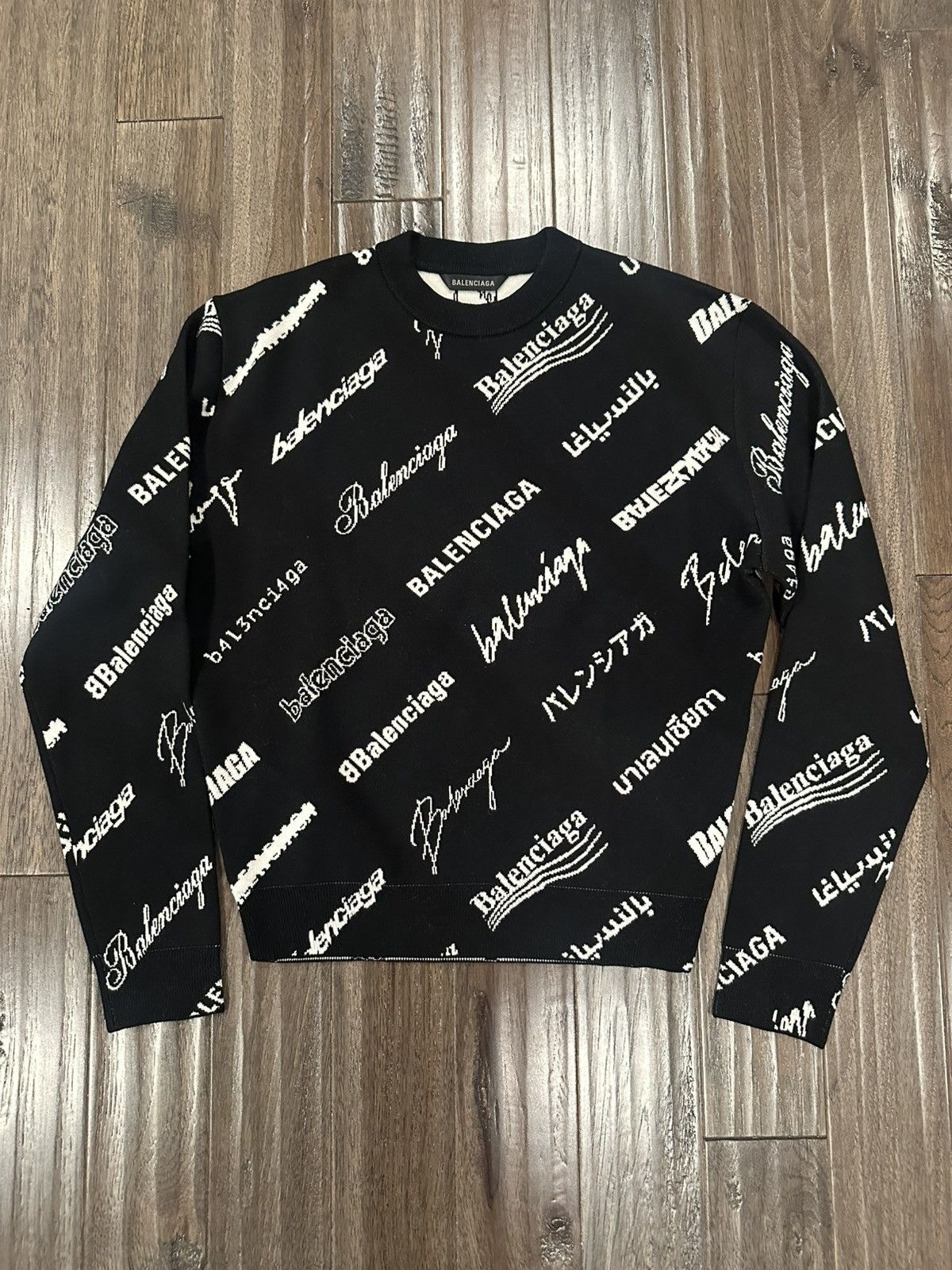 Balenciaga Balenciaga Logo Crewneck Sweater Size US S / EU 44-46 / 1 - 3 Thumbnail