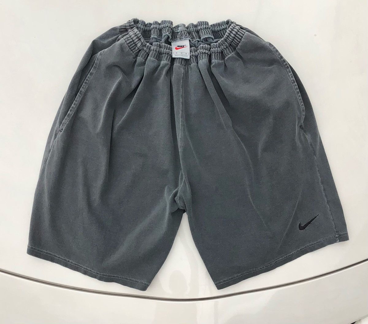 Nike Vintage 90s Nike Sun Faded Embroidery Swoosh Logo Short Pant Size US 32 / EU 48 - 1 Thumbnail