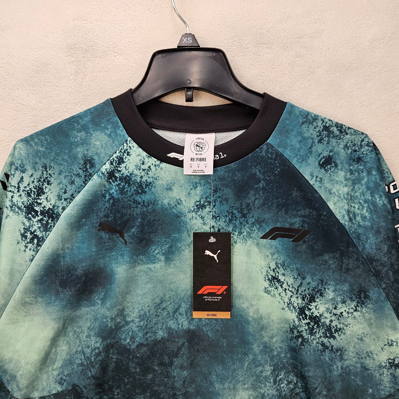 Puma PUMA X F1 FORMULA 1 MEN'S M LONG SLEEVE GRAPHIC SHIRT BLUE Size US M / EU 48-50 / 2 - 3 Thumbnail