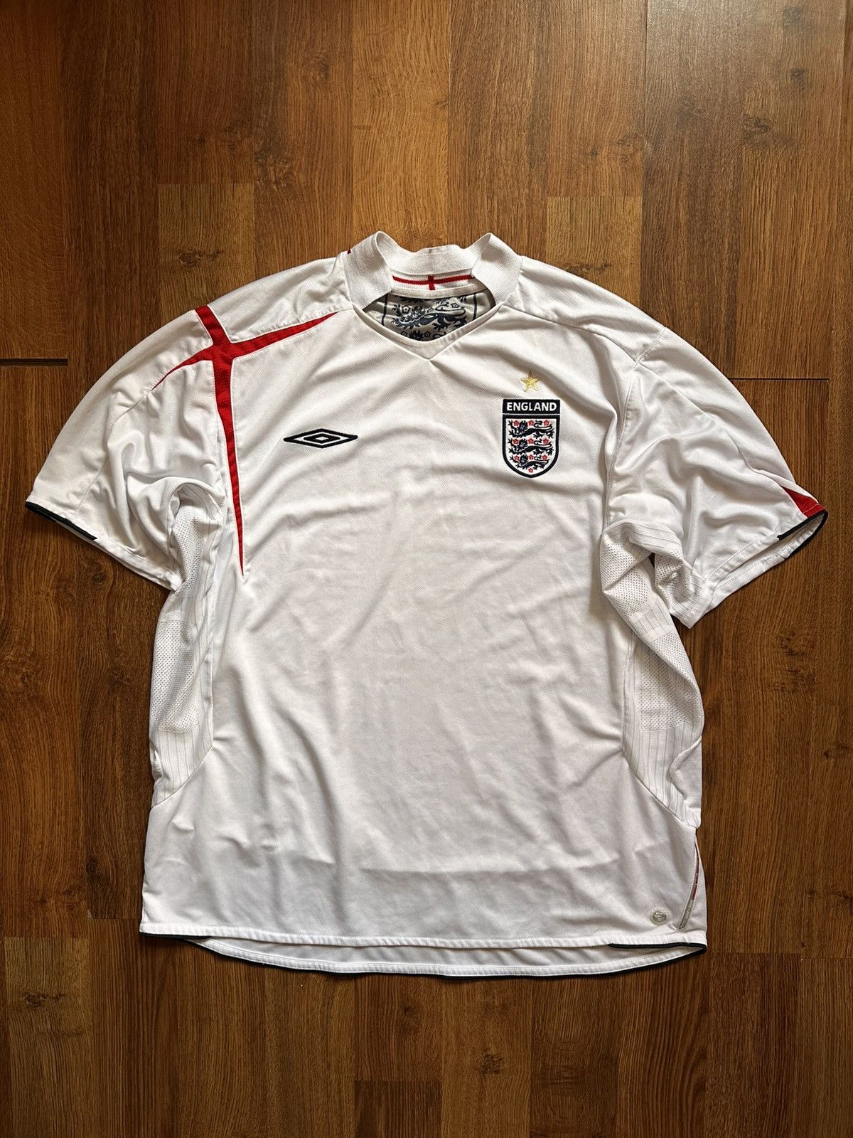 Umbro Vintage Umbro England Home Jersey 2007/09 - 3 Lions -Archive Size US XXL / EU 58 / 5 - 1 Thumbnail