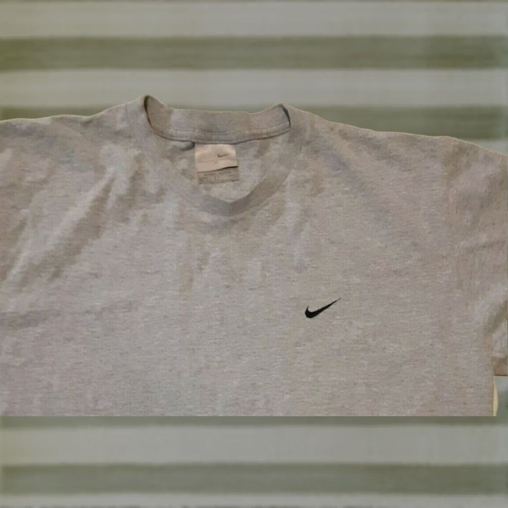 Nike VINTAGE Nike T-Shirt Mens Medium Gray 90s Short Sleeve Shirt Size US M / EU 48-50 / 2 - 1 Thumbnail