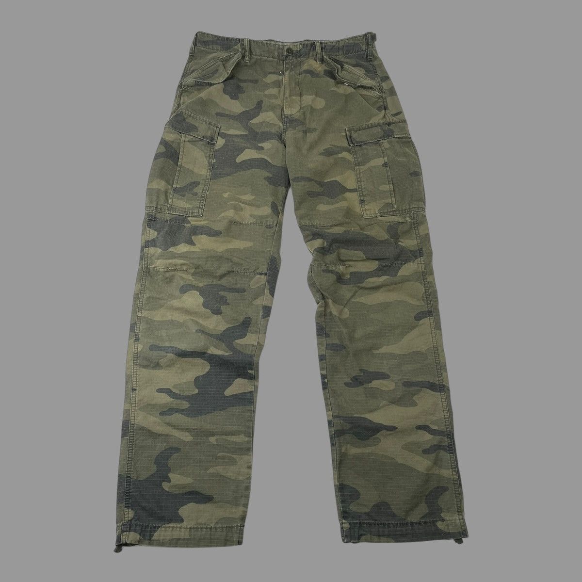 Gap × Vintage Vintage 90s gap camo cargo pants Size US 32 / EU 48 - 1 Thumbnail