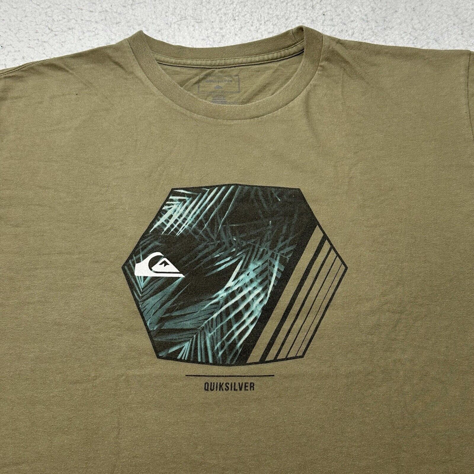 Quiksilver Quiksilver Large Crewneck Olive Green Graphic T Shirt Size US L / EU 52-54 / 3 - 2 Thumbnail