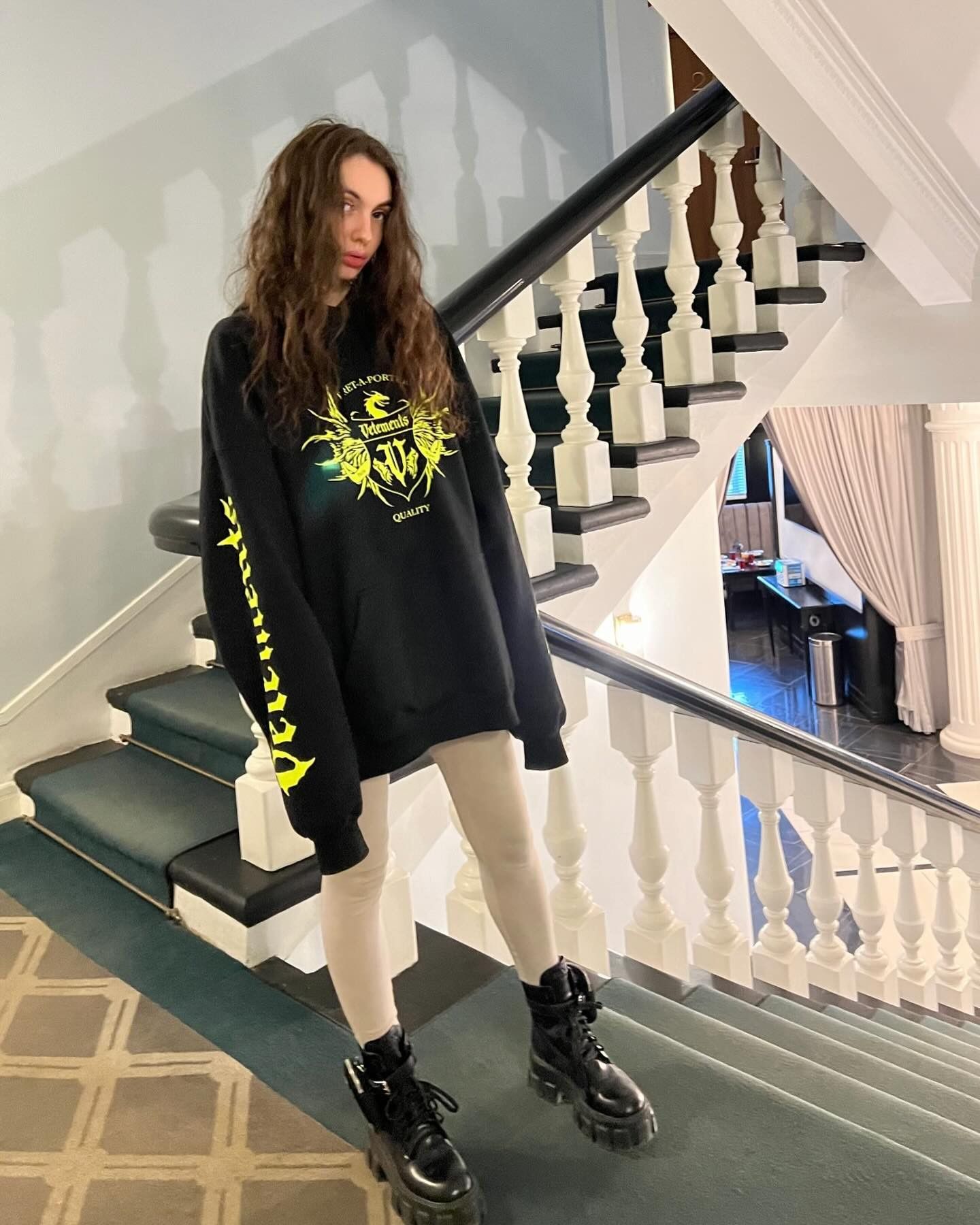 Vetements augmented reality hoodie パーカー Vetements Hoodie is Augmented Reality Functional | Hypebeast