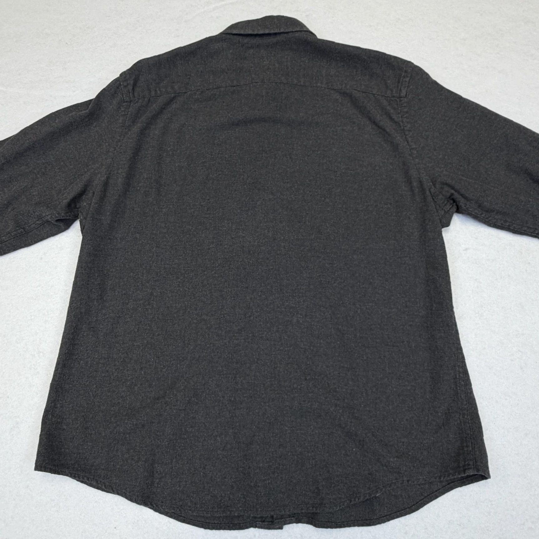 UNTUCKit UNTUCKit Shirt Mens Large Gray Flannel Button-Down Long Sleeve Untucked Fit Button Up Cotton Solid Casual, Business Men Large Gray UNTUCKit Shirt Size US L / EU 52-54 / 3 - 7 Thumbnail