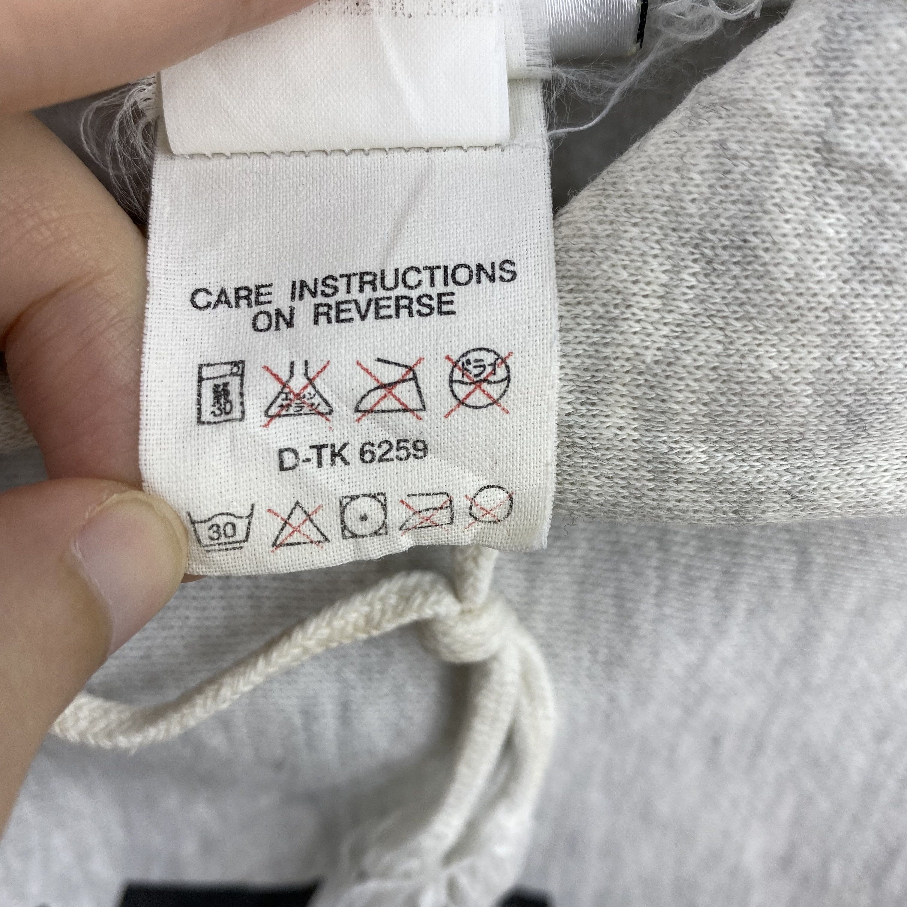 DKNY Vintage Y2K DKNY Jeans USA Hoodie Spellout Sweatshirt Size US XL / EU 56 / 4 - 10 Thumbnail