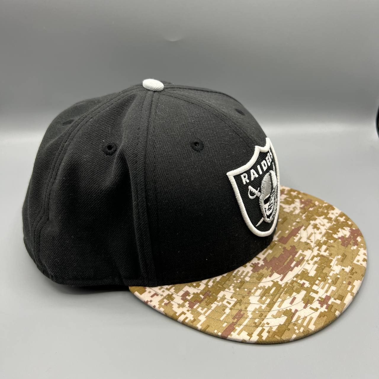 New Era Las Vegas Raiders Hat Men 7 3/4 NFL Salute to Service Fitted Size ONE SIZE - 3 Thumbnail