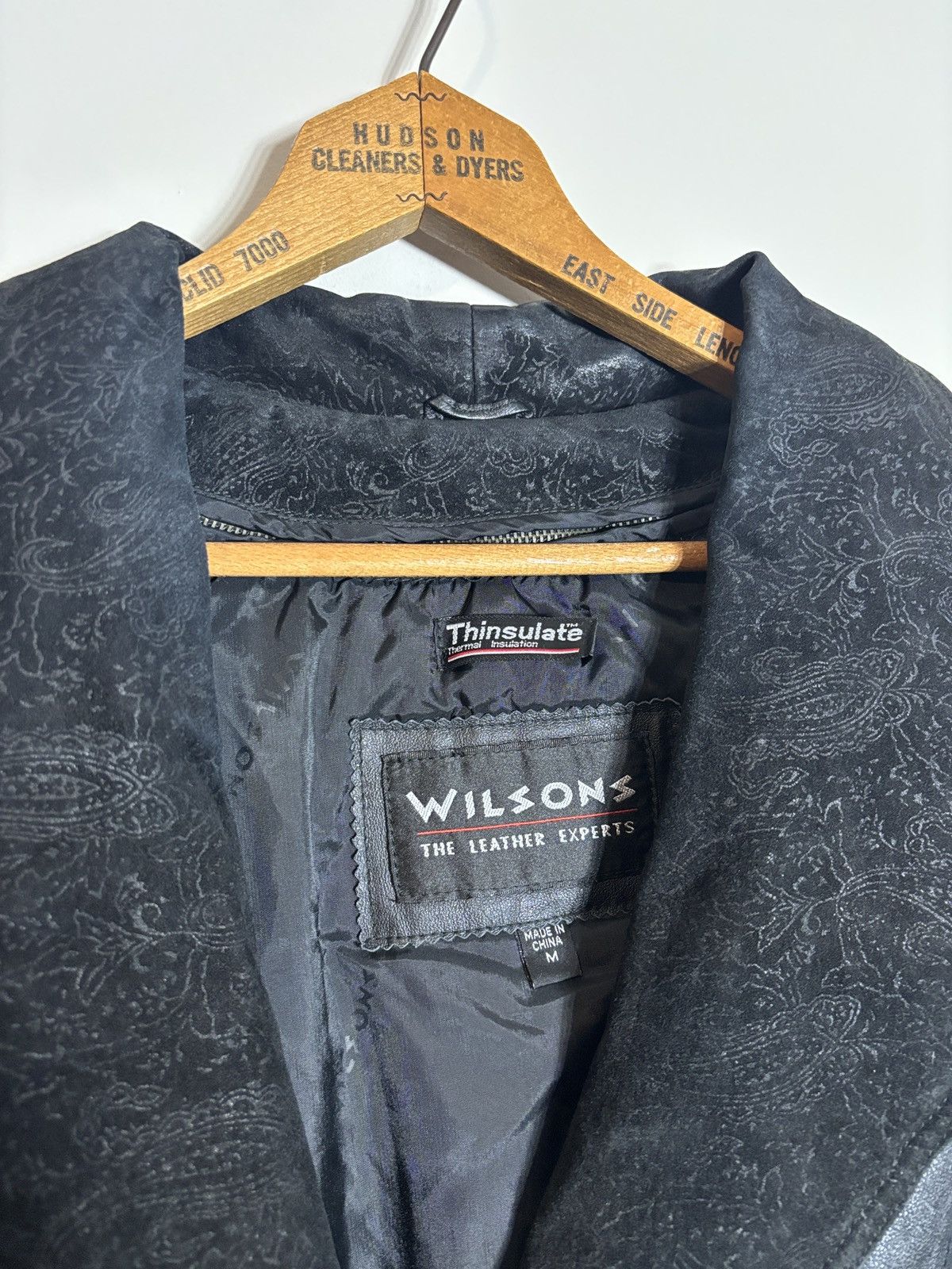 Wilsons Leather Vintage Wilson Thinsulate Leather Jacket Embossed Suede M Size M / US 6-8 / IT 42-44 - 2 Thumbnail