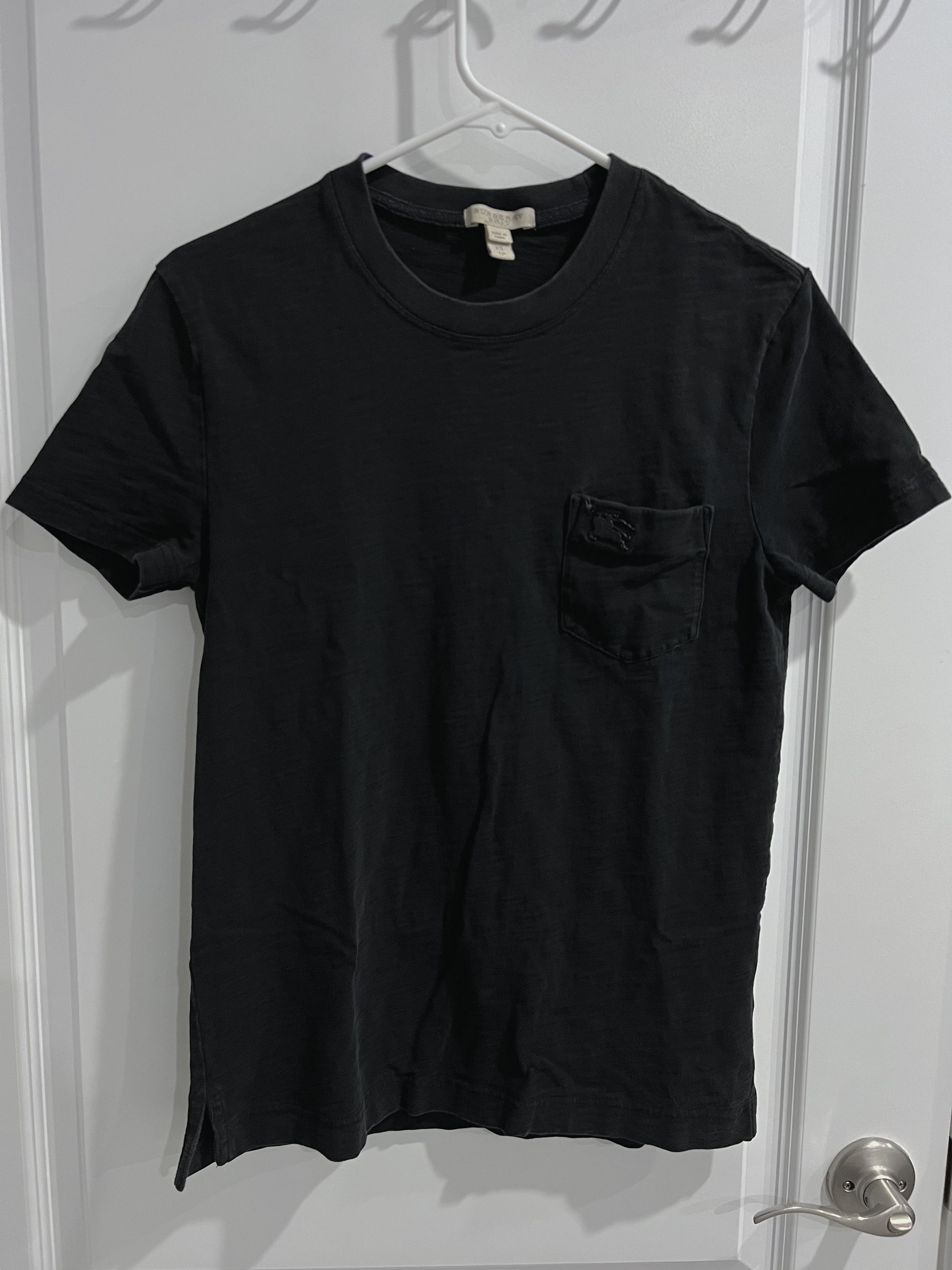 【素敵なデザイン❗️】00's BURBERRY 黒×ピンク チビTシャツ Y2K Y2K 平成ギャル バーバリー BURBERRY チビT ピチT ノバチェック