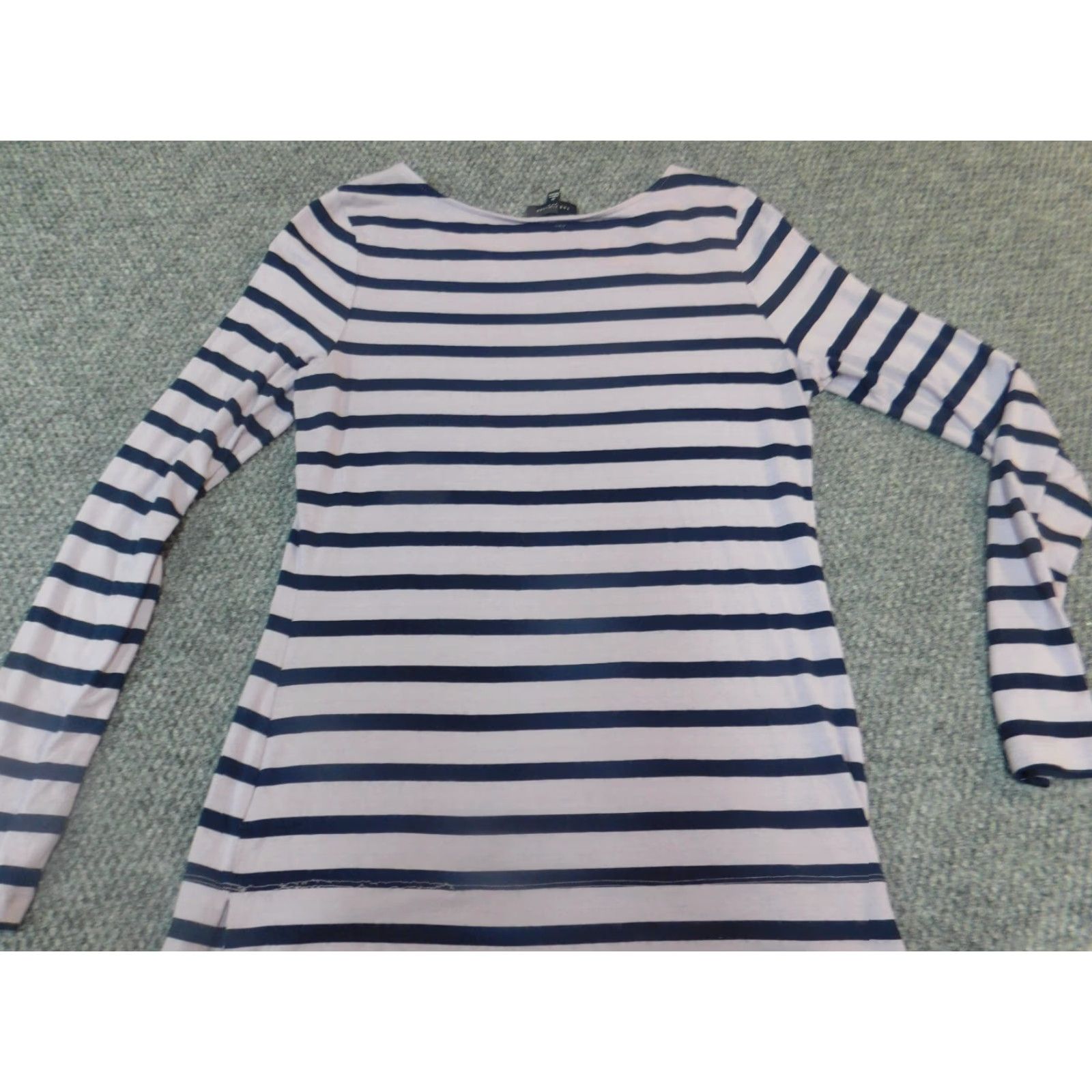 Vintage The Limited Blouse M Striped Purple Zipper Crew Neck Long Sleeve Women’s Regular Polyester Rayon Breathable Casual Vintage No Size M / US 6-8 / IT 42-44 - 7 Thumbnail