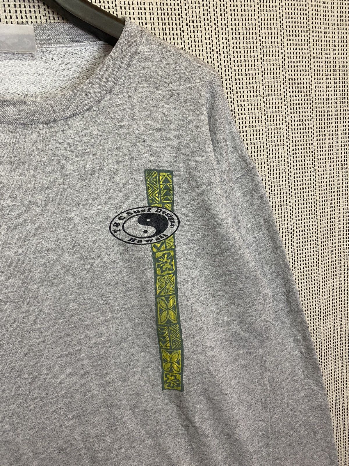 Vintage Vintage 90s t&c surf sweatshirt crewneck distressed Size US L / EU 52-54 / 3 - 6 Thumbnail