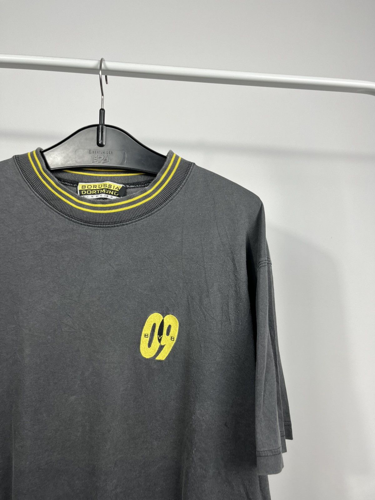 Other Borussia Dortmund vintage grey tee 09 logo yellow trim L Size US L / EU 52-54 / 3 - 3 Thumbnail