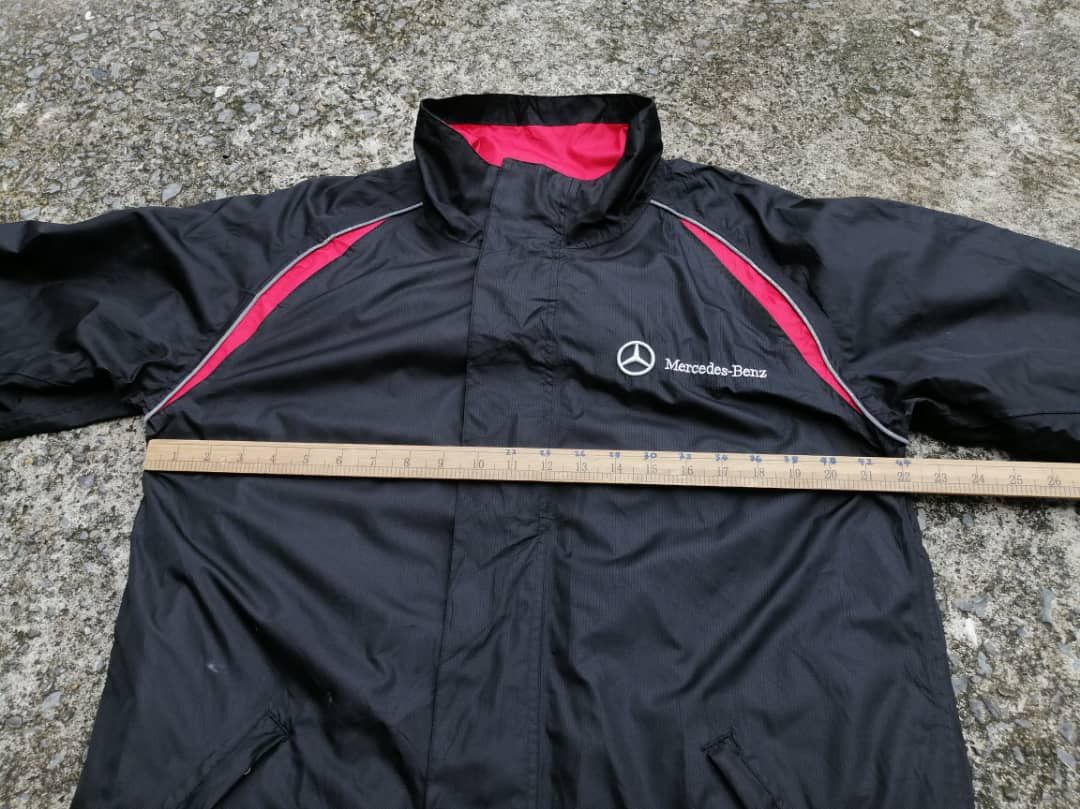 Mercedes-Benz Mercedes Benz Reflective Jacket Size US S / EU 44-46 / 1 - 3 Thumbnail