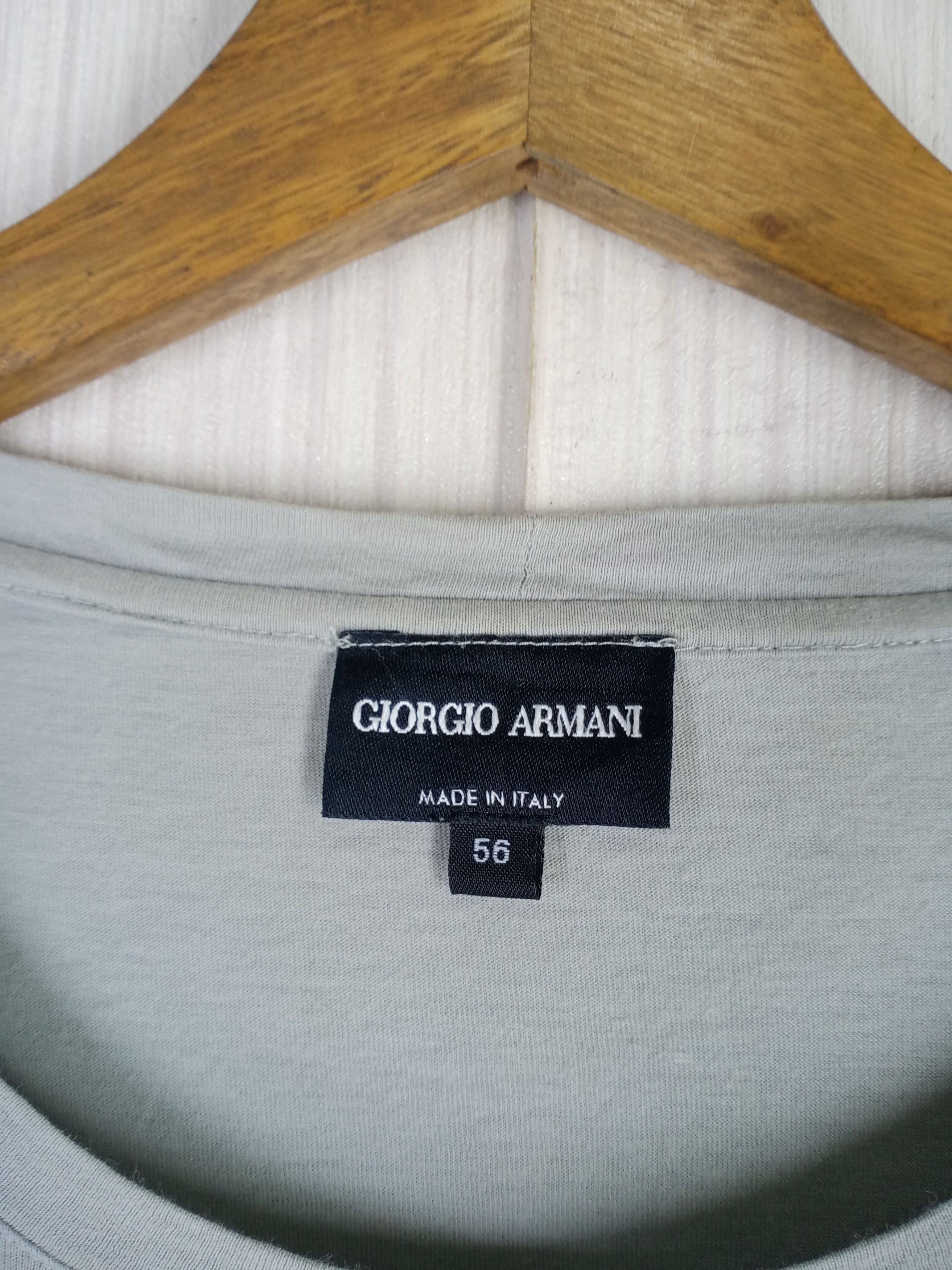Emporio Armani × Giorgio Armani Rare Vintage Giorgio Armani Tshirt Size L / US 10 / IT 46 - 6 Thumbnail