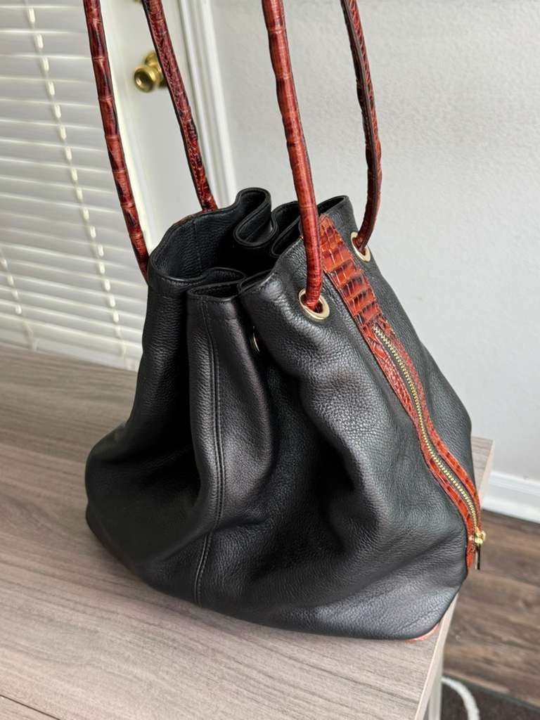 BRAHMIN Brahmin Black Bucket Tote Pebbled Leather Red Crocodile Trim Size ONE SIZE - 4 Thumbnail