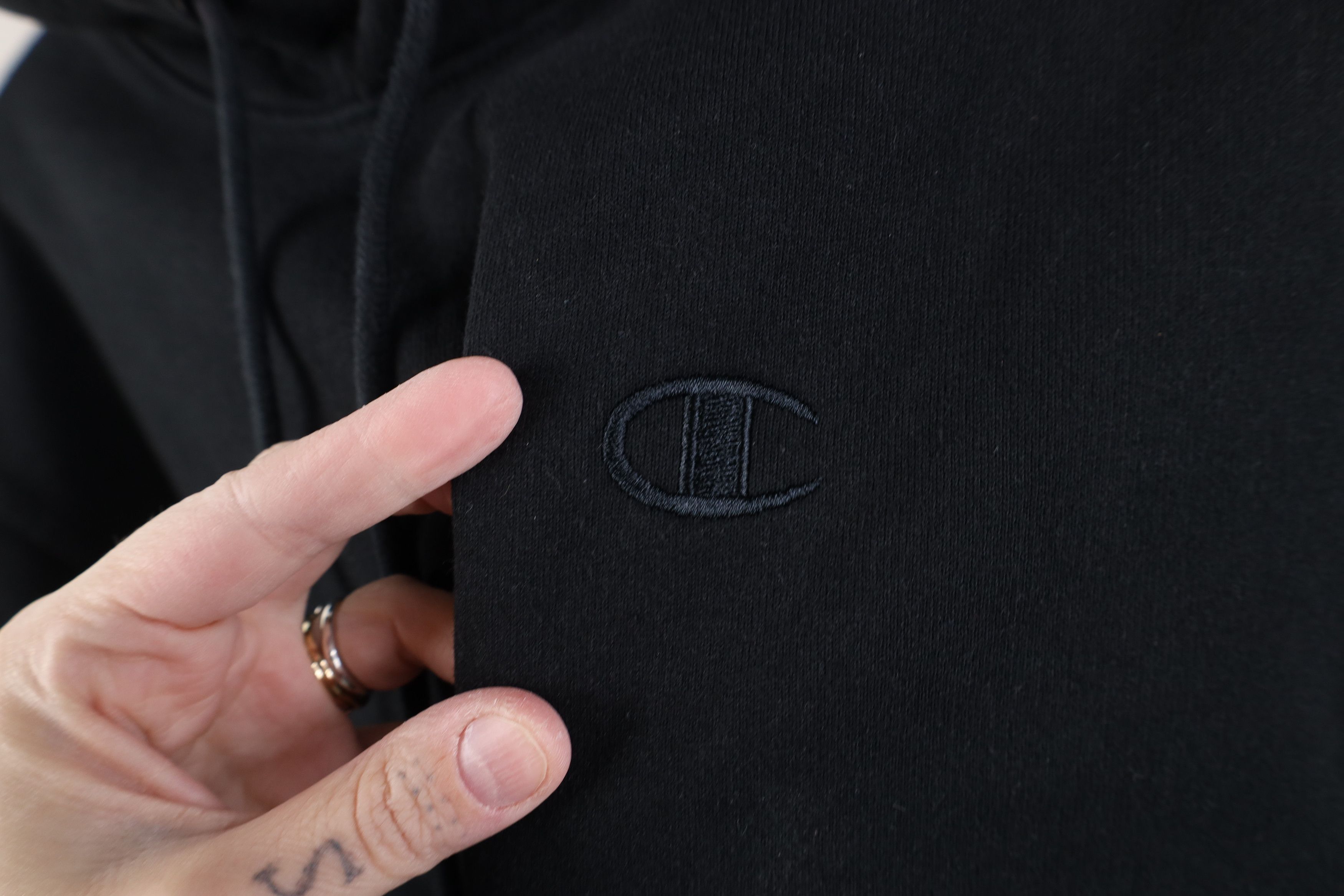 Champion Vintage Y2K Champion Monochrome Hoodie Sweatshirt Black Size US S / EU 44-46 / 1 - 5 Thumbnail