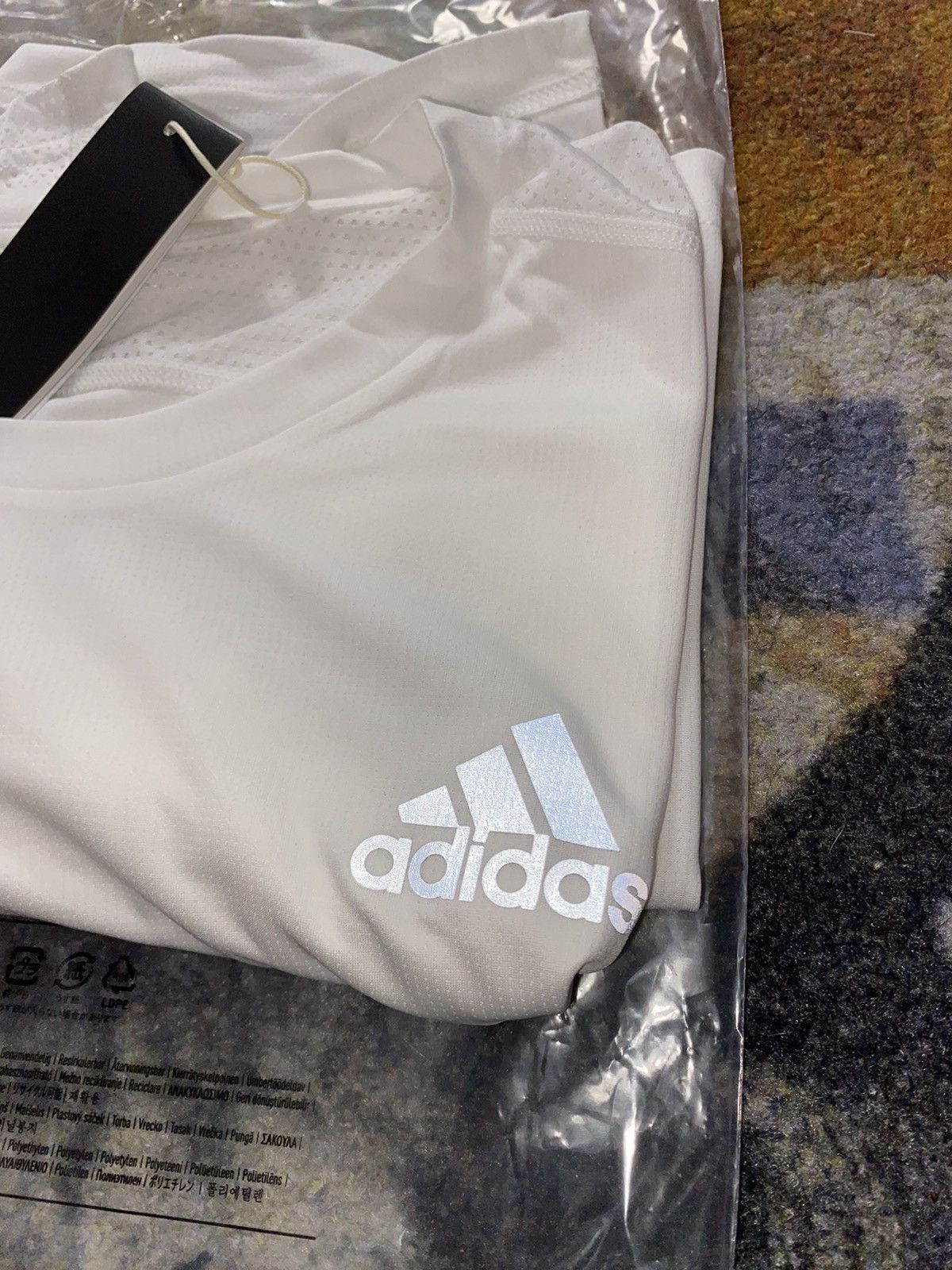 Adidas Adidas Own The Run Tee 3M Reflective Logo / Sleeves Size US L / EU 52-54 / 3 - 2 Thumbnail