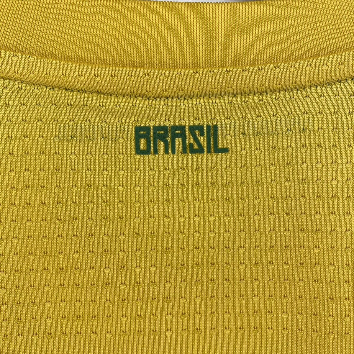 Nike Brazil 2011 Home Shirt Nike Soccer Football Jersey Kit Puma Size US XS / EU 42 / 0 - 5 Thumbnail