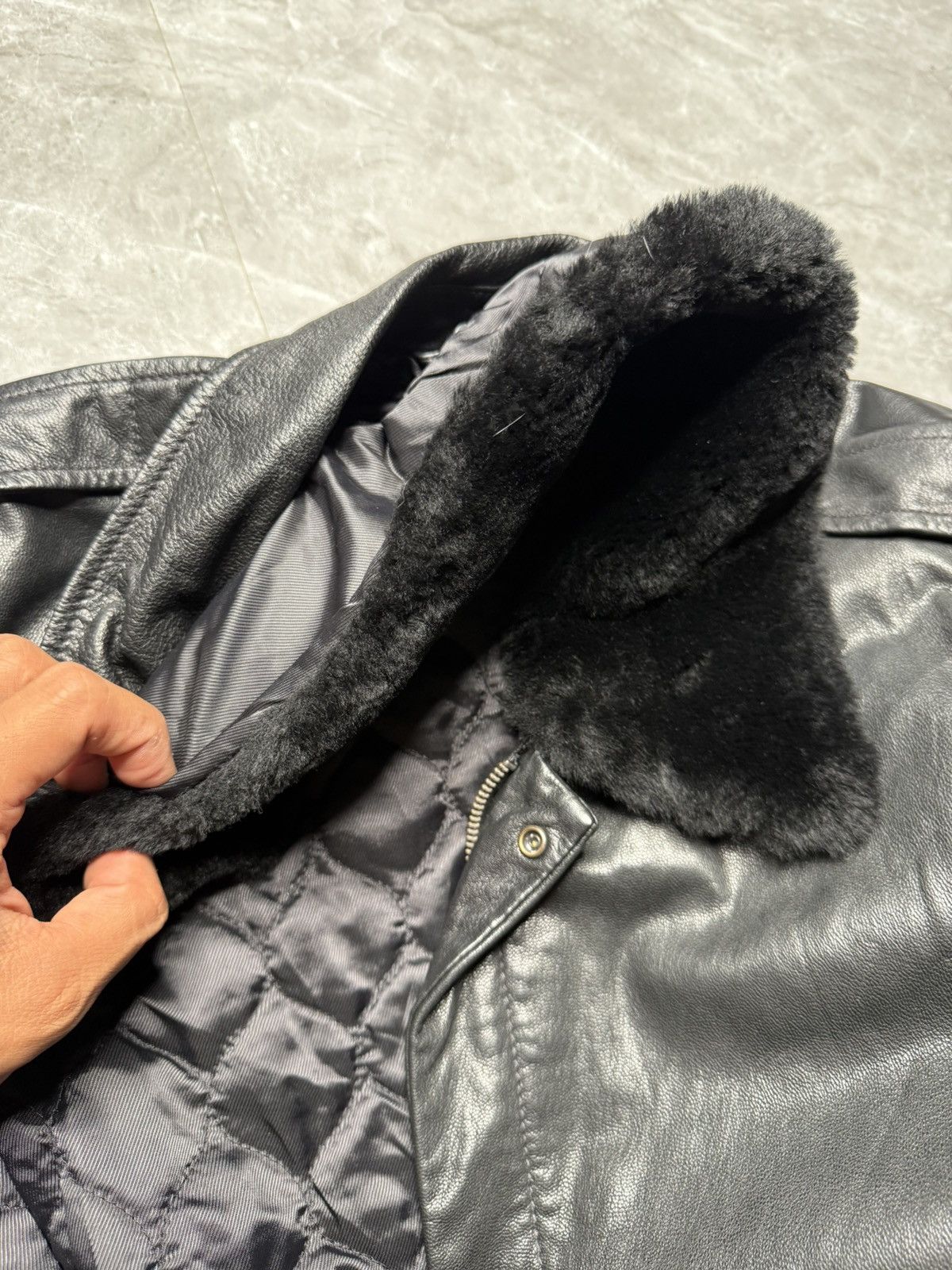 Emporio Armani Armani Exchange Leather Aviator Jacket With Fur Collar Size US L / EU 52-54 / 3 - 7 Thumbnail