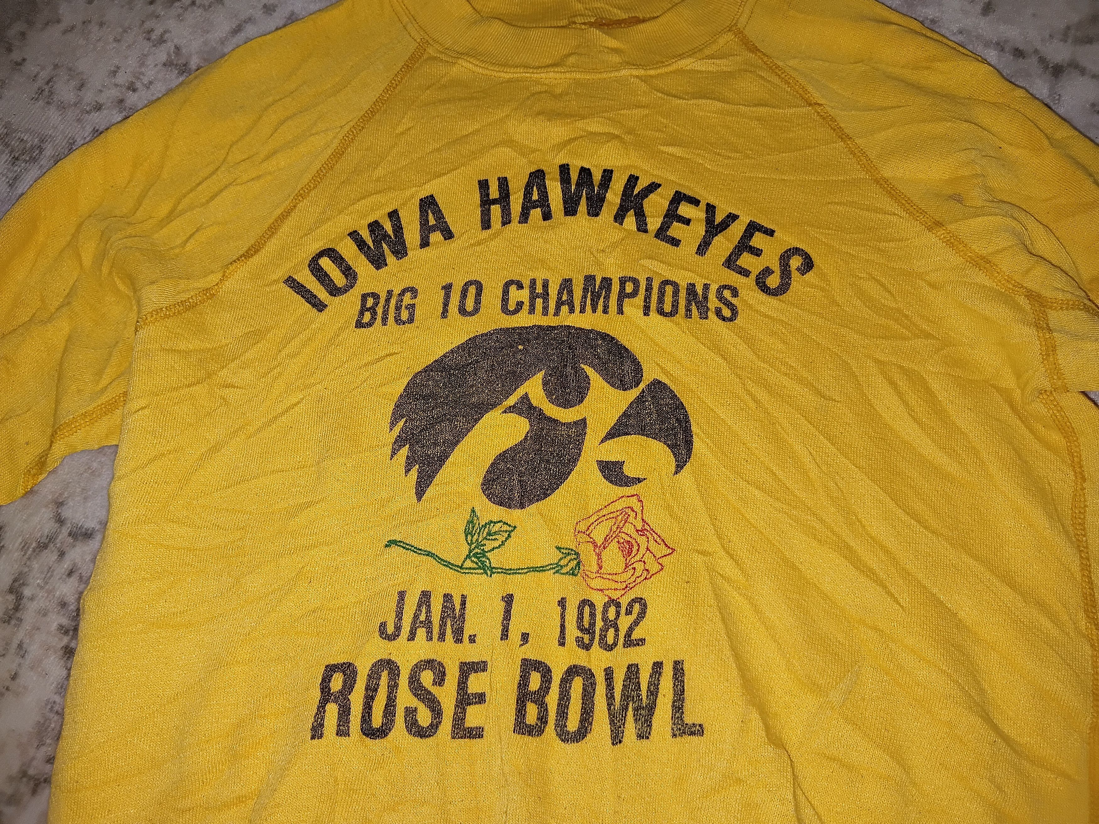 Vintage Vintage 1982 80s Iowa Hawkeyes Rose Bowl Big 10 Champions Size US S / EU 44-46 / 1 - 2 Thumbnail