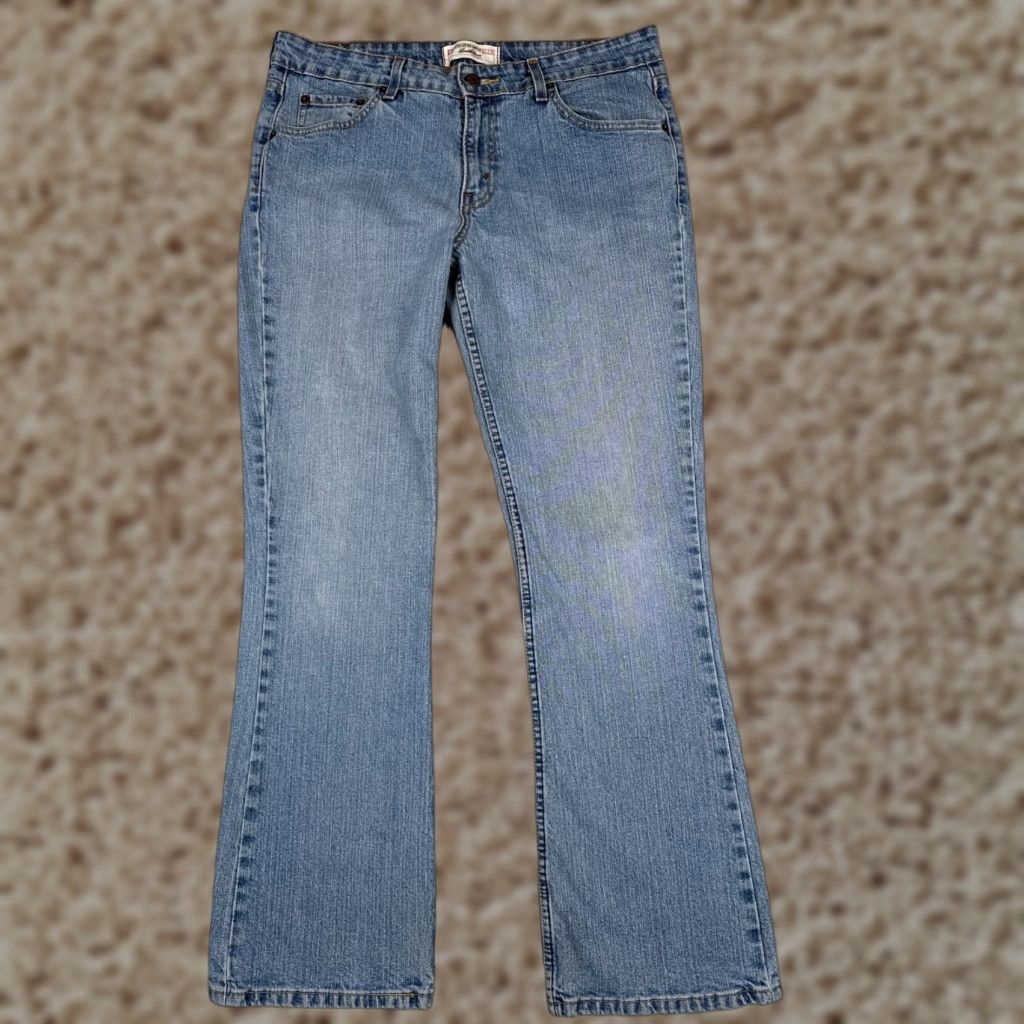 Levi's Levis Jeans Womens 12 Blue Denim Stretch Low Rise Bootcut Cotton Blend 34x31 Size 34" / US 12 / IT 48 - 1 Thumbnail