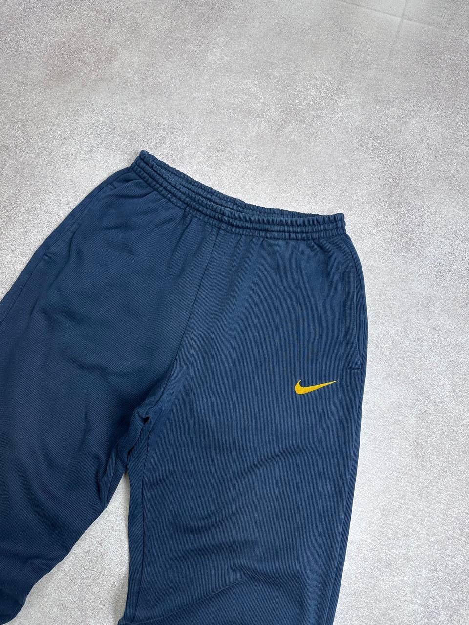 Nike × Vintage Vintage Nike Swoosh Velour Baggy Flared Track Pants Rare M Size US 32 / EU 48 - 2 Thumbnail