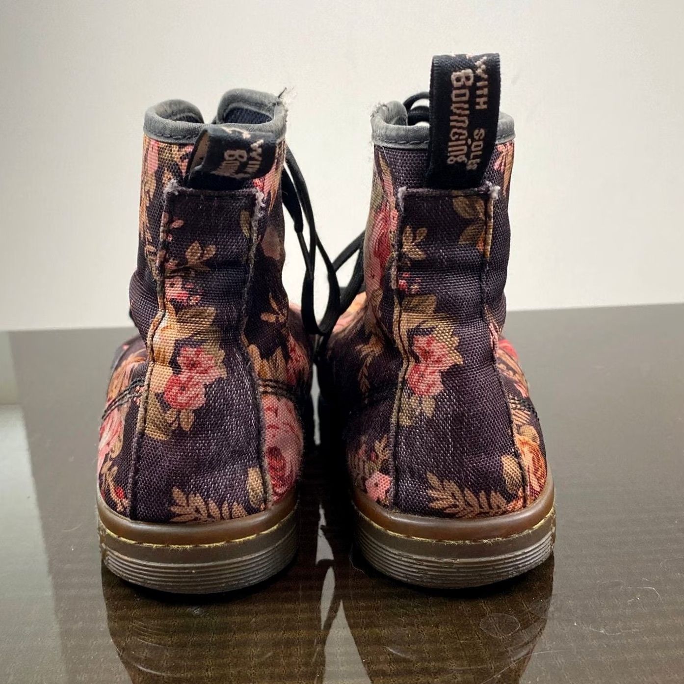 Dr. Martens Doc Martens Shoreditch Floral Victorian Canvas Combat Boots Women's 7 Size US 7 / IT 37 - 4 Thumbnail