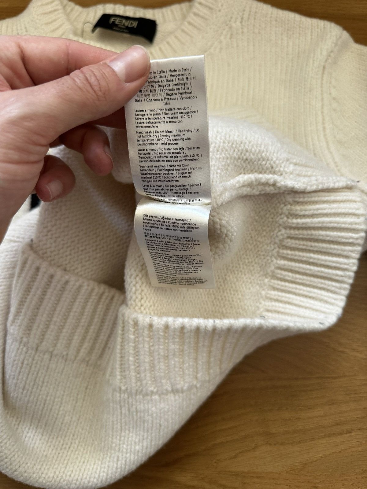 Fendi Fendi Logo Knit Sweater White Size US M / EU 48-50 / 2 - 6 Thumbnail