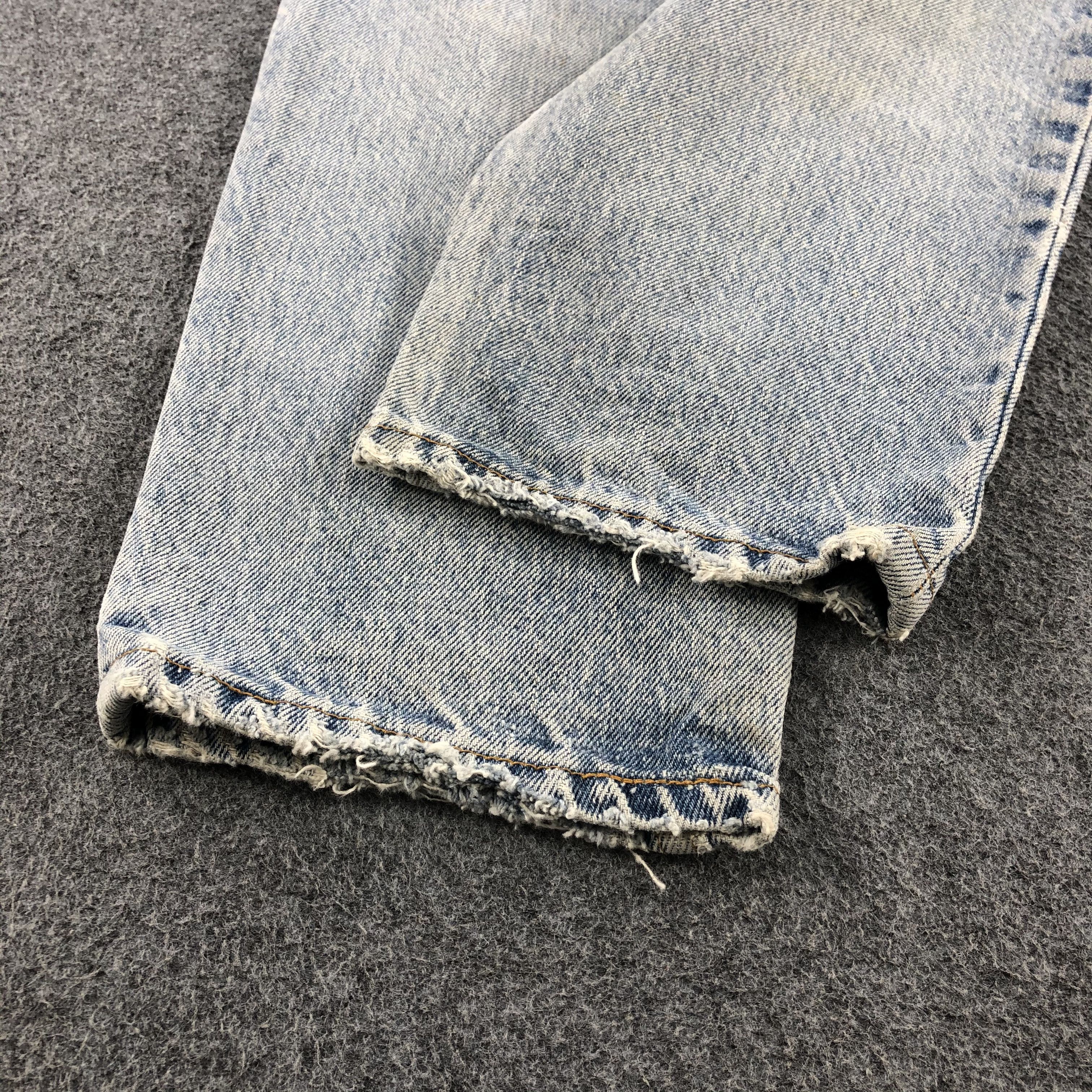 Levi's Vintage 90s Light Wash Levis 550 Jeans-J1248 Size US 29 - 6 Thumbnail