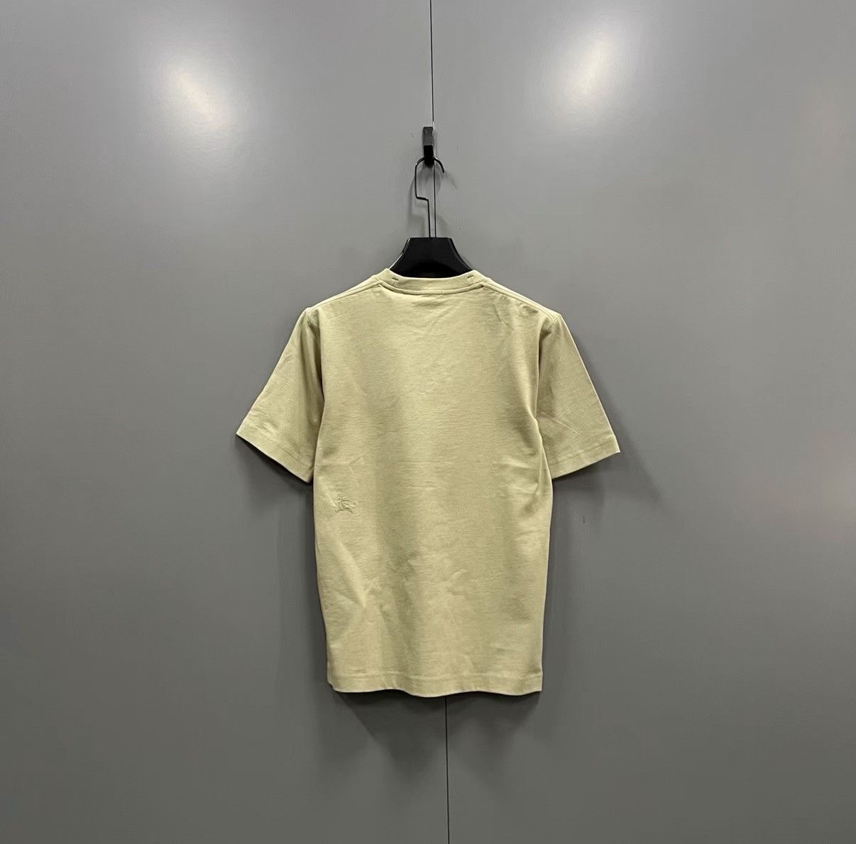 Burberry Burberry Light Green Crew Neck Short-Sleeve T-shirt J41 Size US XXS / EU 40 - 2 Thumbnail