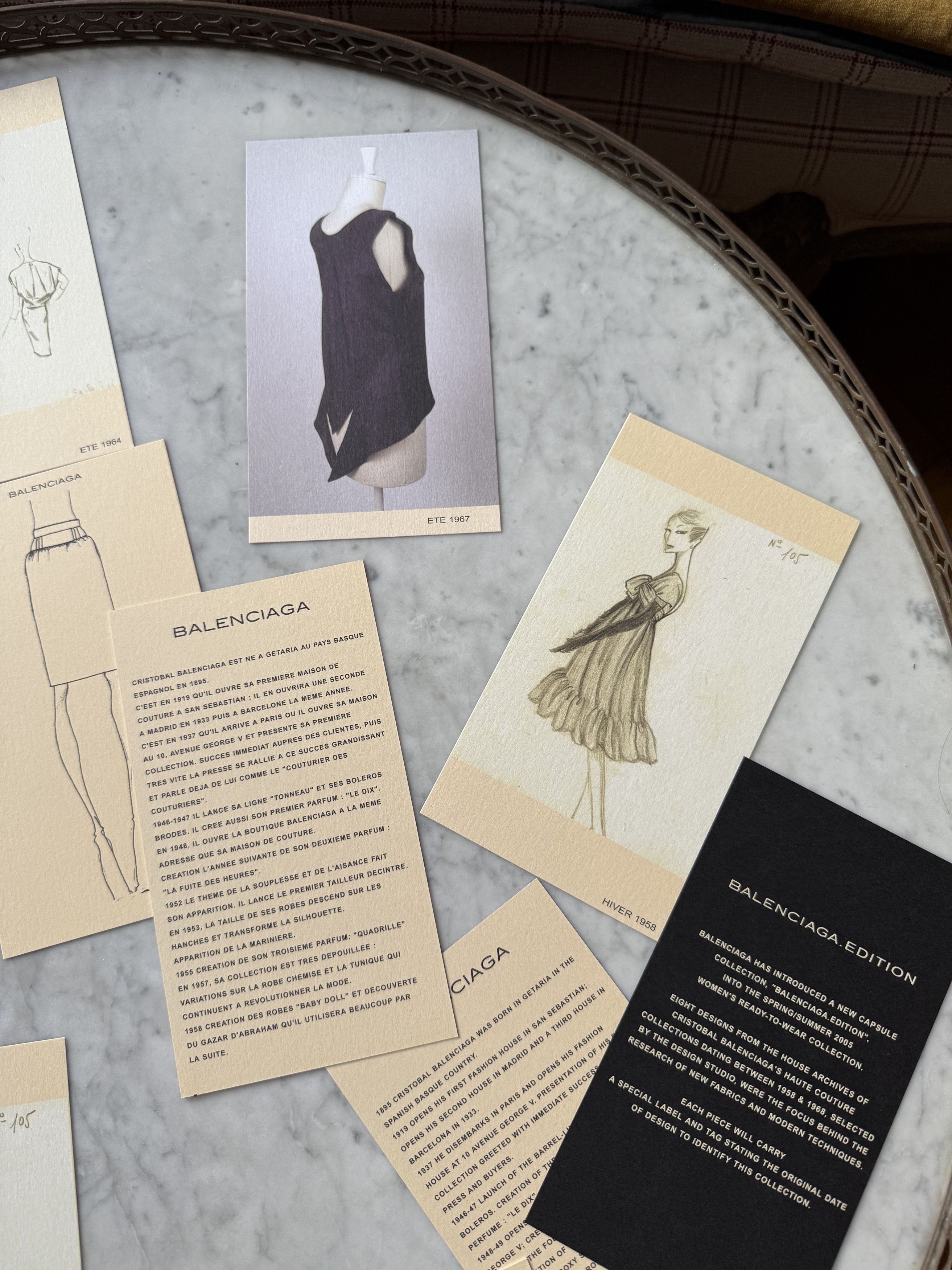 Balenciaga Balenciaga Fashion Booklet Edition -double face pictures Size ONE SIZE - 3 Thumbnail