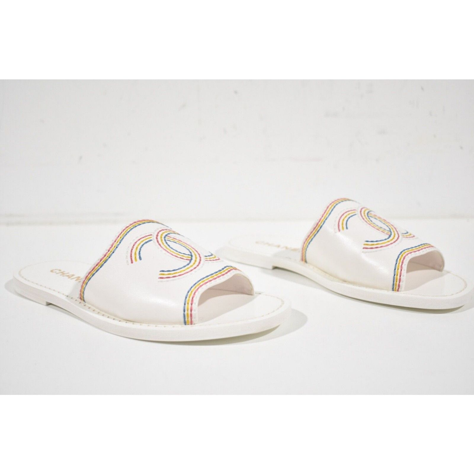 Chanel Chanel 21P White Multicolor Lambskin Leather CC Logo Size US 6 / IT 36 - 3 Thumbnail