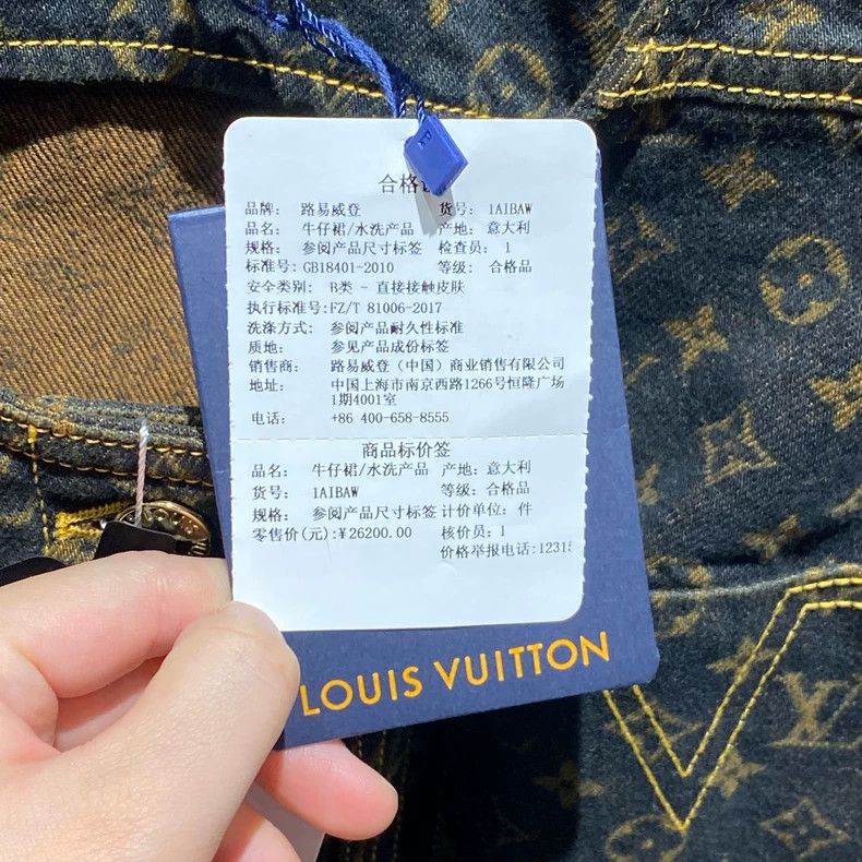 Louis Vuitton Louis Vuitton 25fw Hot Style Black Gold Old Flower Full Pr Size XXS / US 00 / IT 34 - 6 Thumbnail