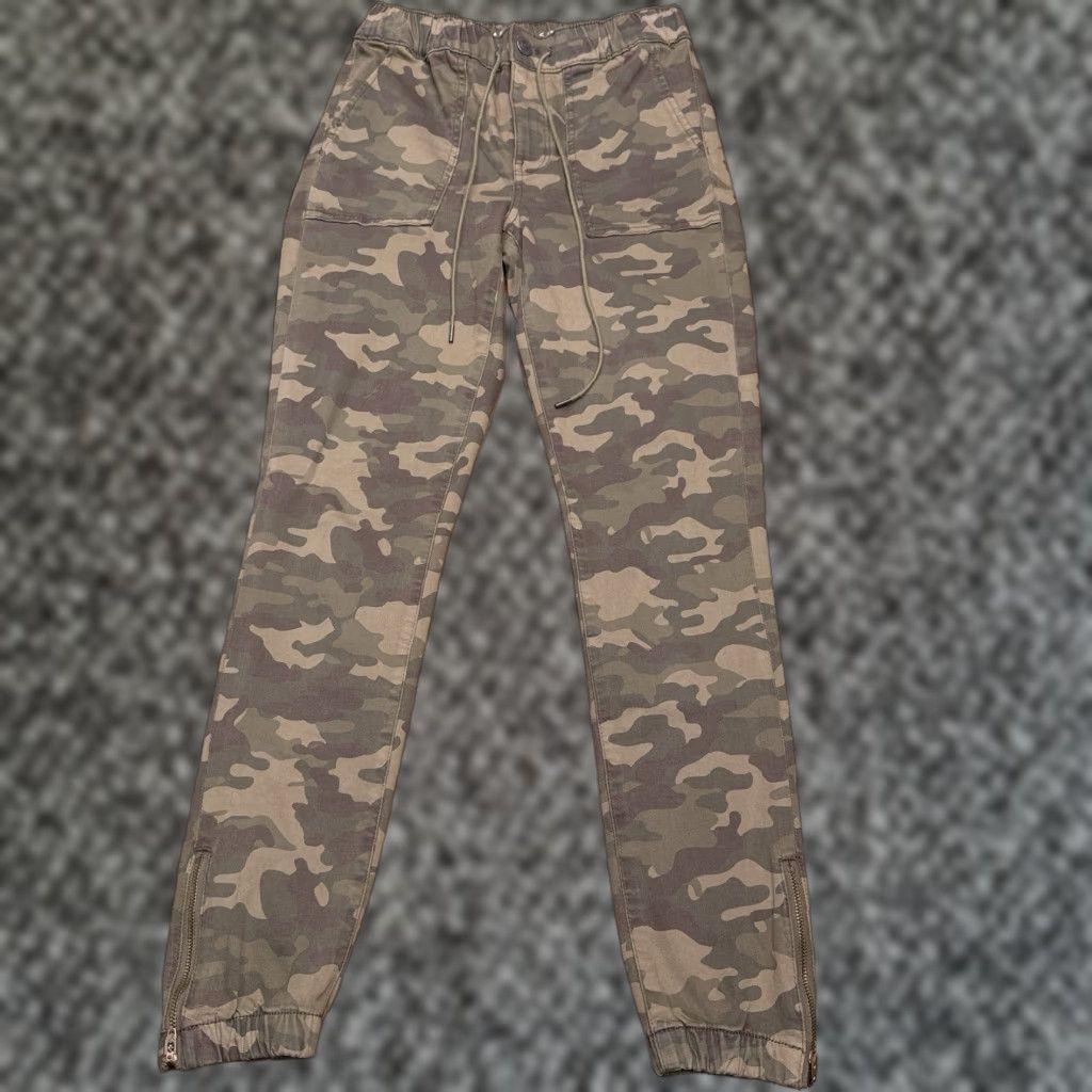American Eagle Outfitters American Eagle Jogger Jeans Womens 4 Regular Green Camo Drawstring Stretch Size 27" / US 4 / IT 40 - 1 Thumbnail